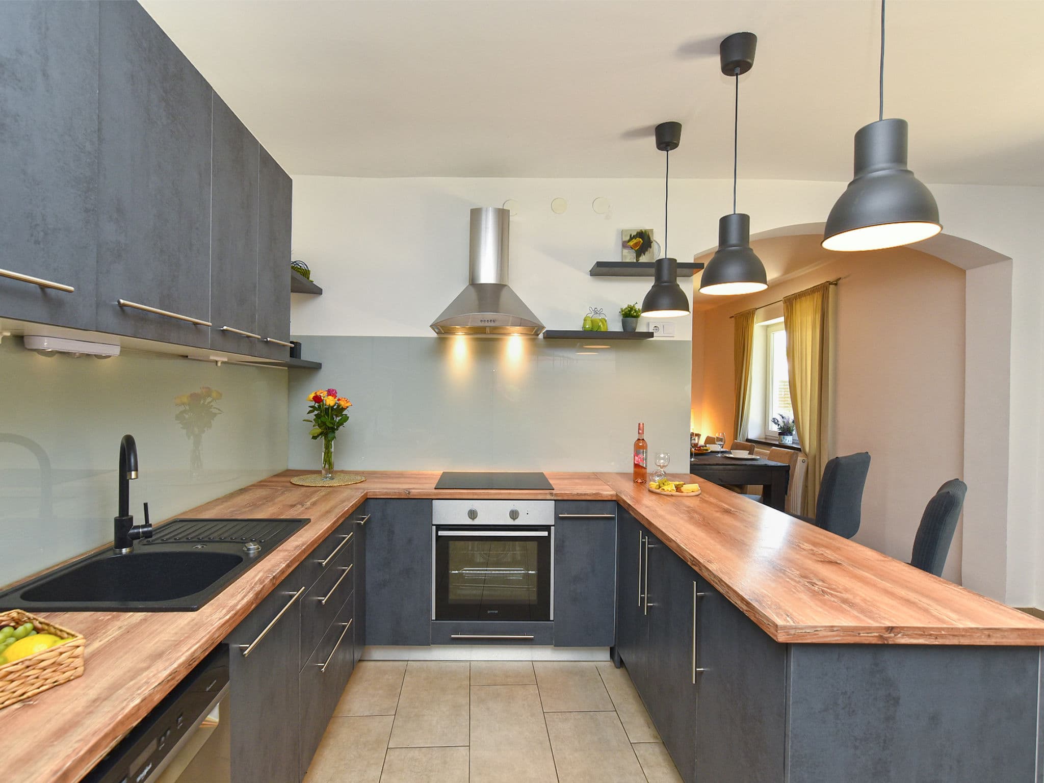 Kitchen / Dining Room