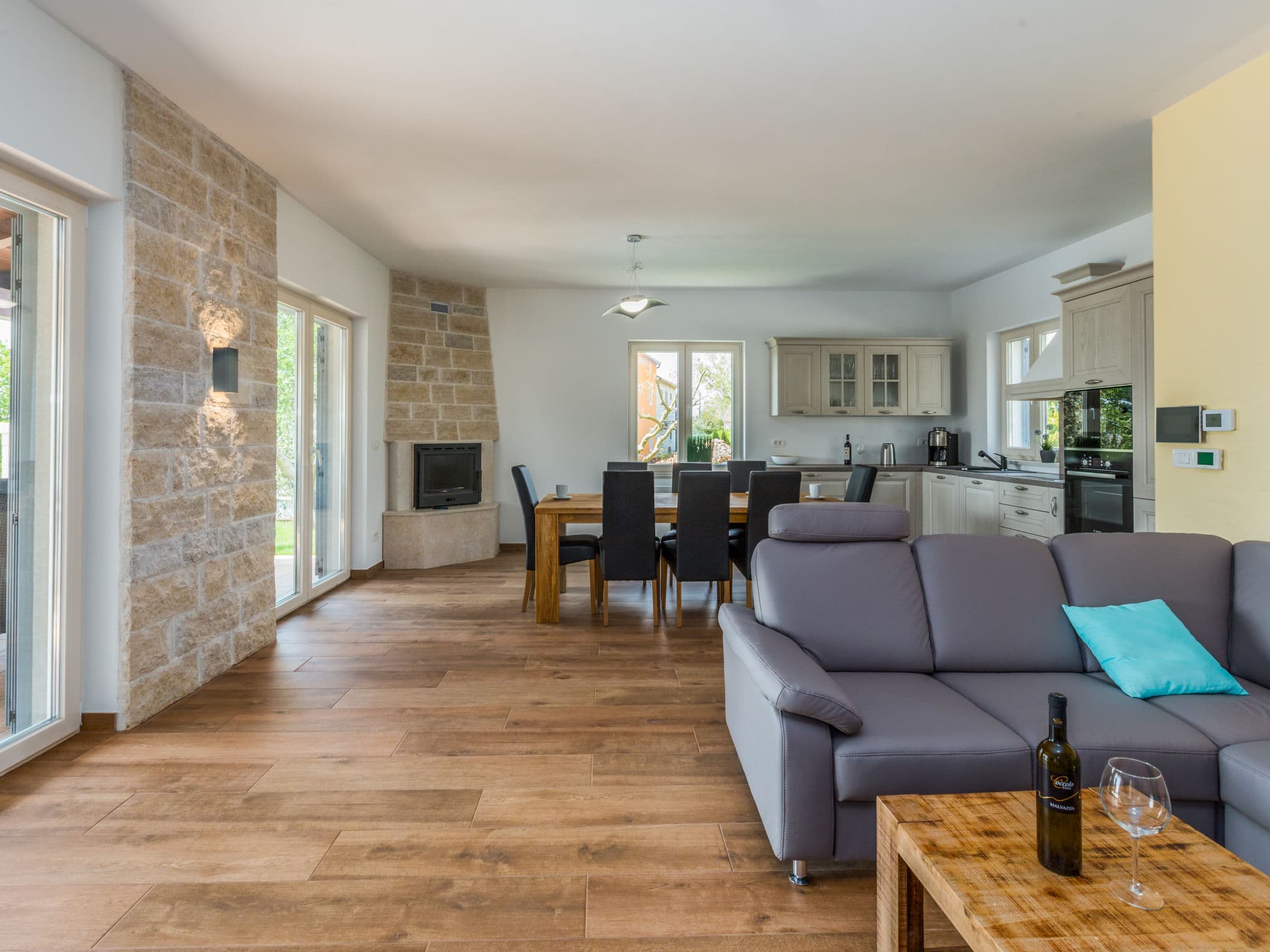 Kitchen / Dining Room