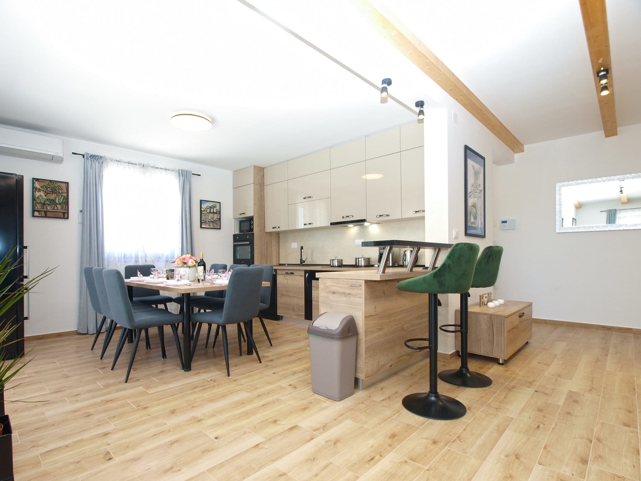 Kitchen / Dining Room