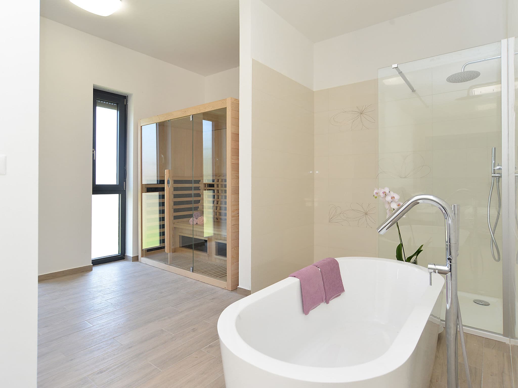 Bathroom / Wellness