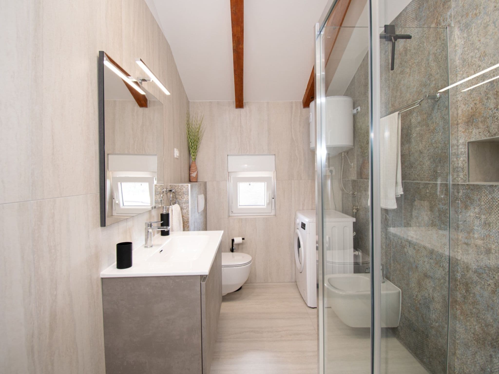 Bathroom / Wellness