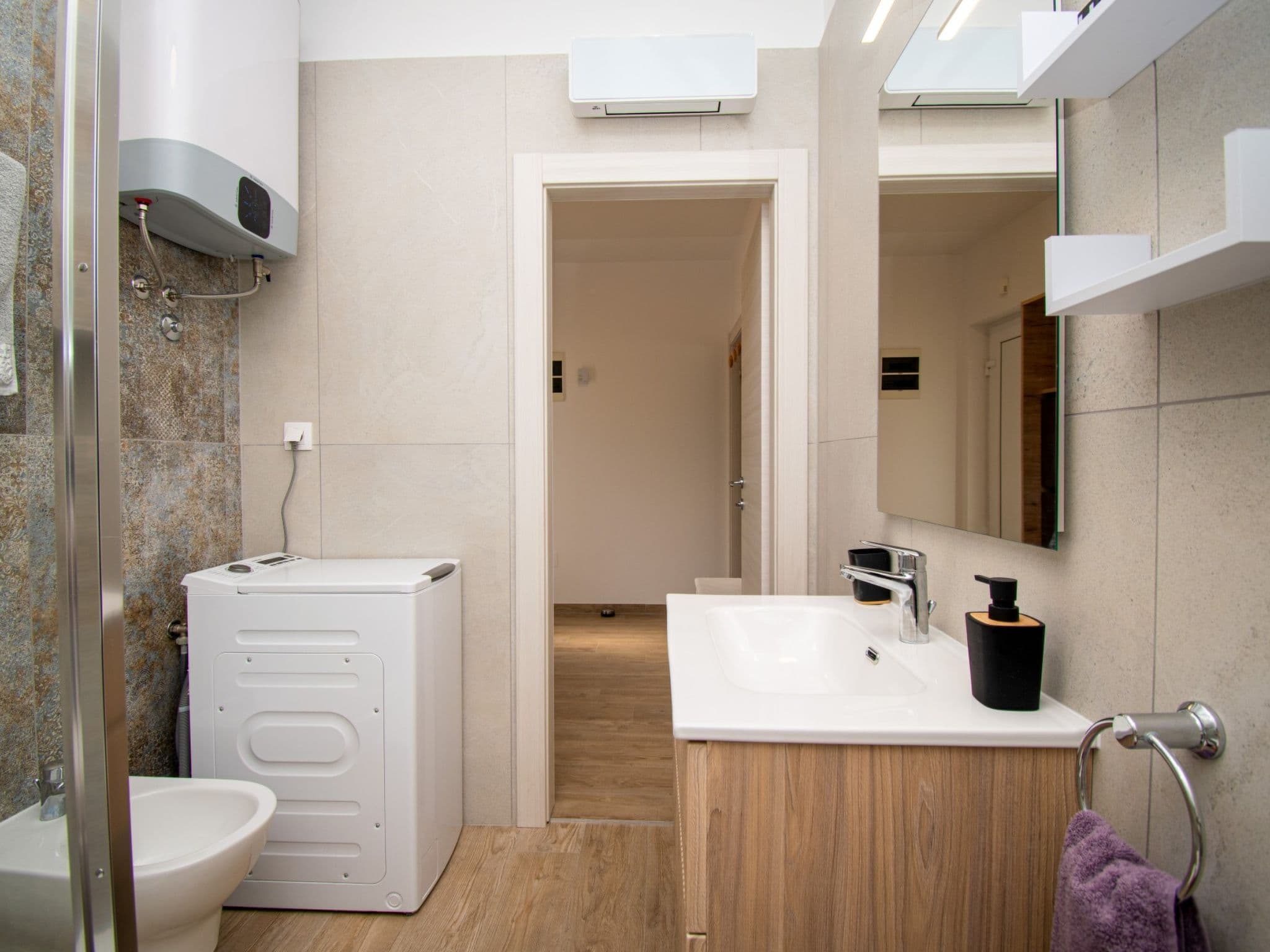 Bathroom / Wellness
