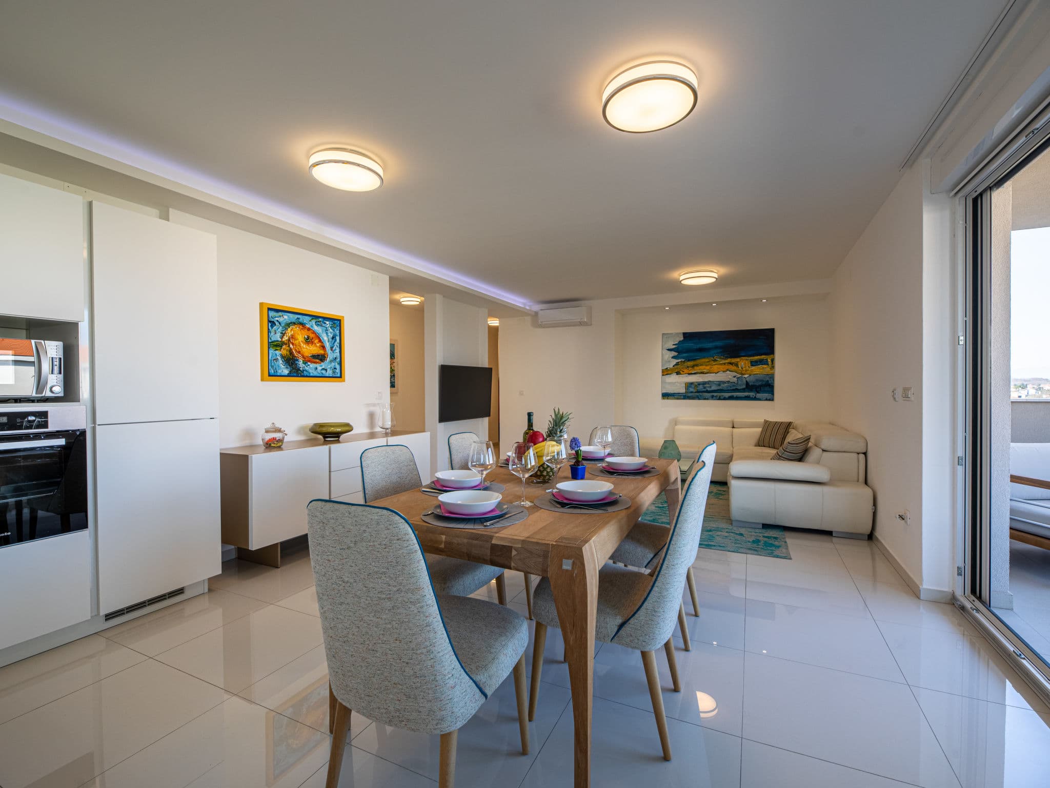 Kitchen / Dining Room
