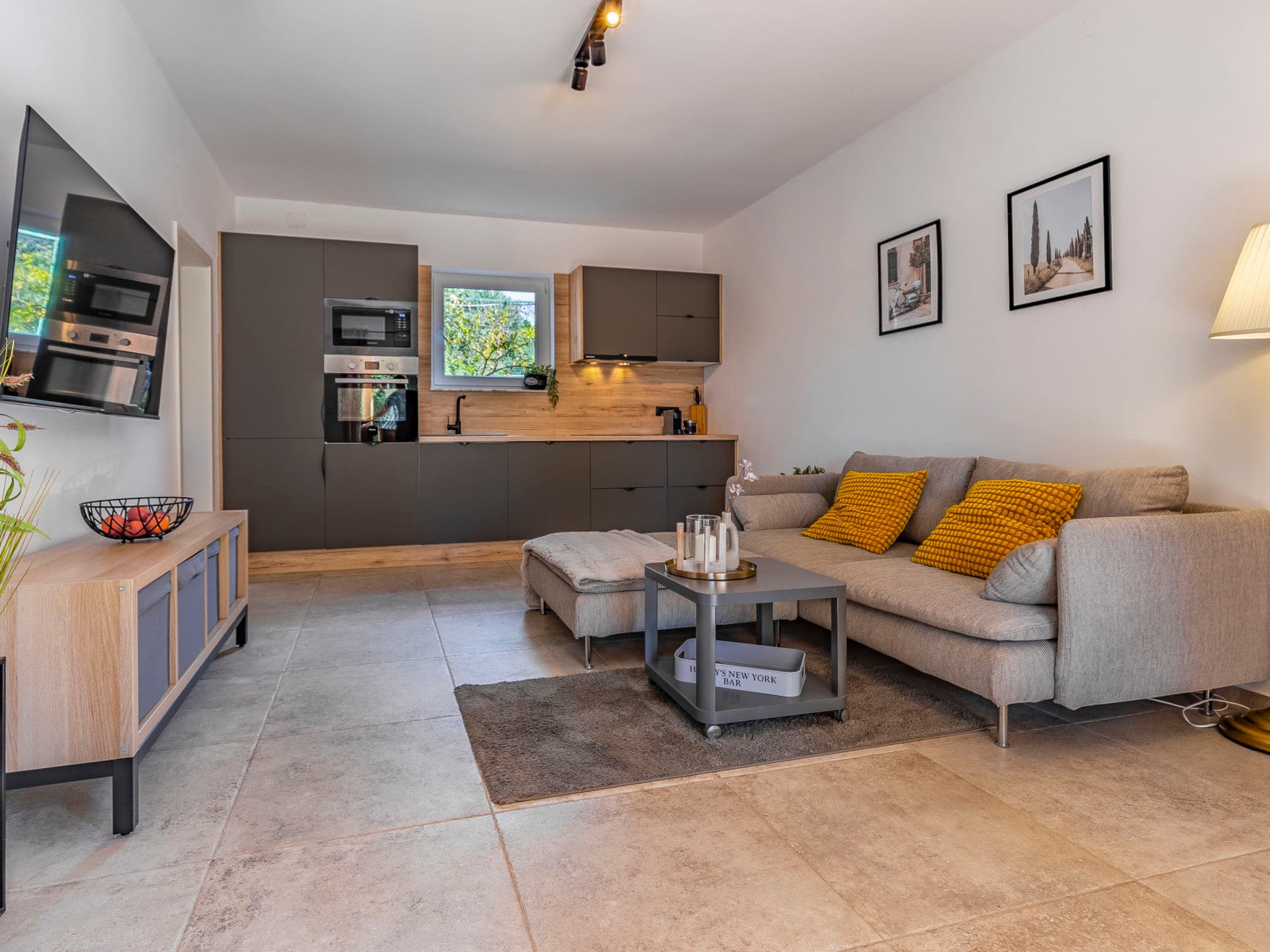 Kitchen / Dining Room