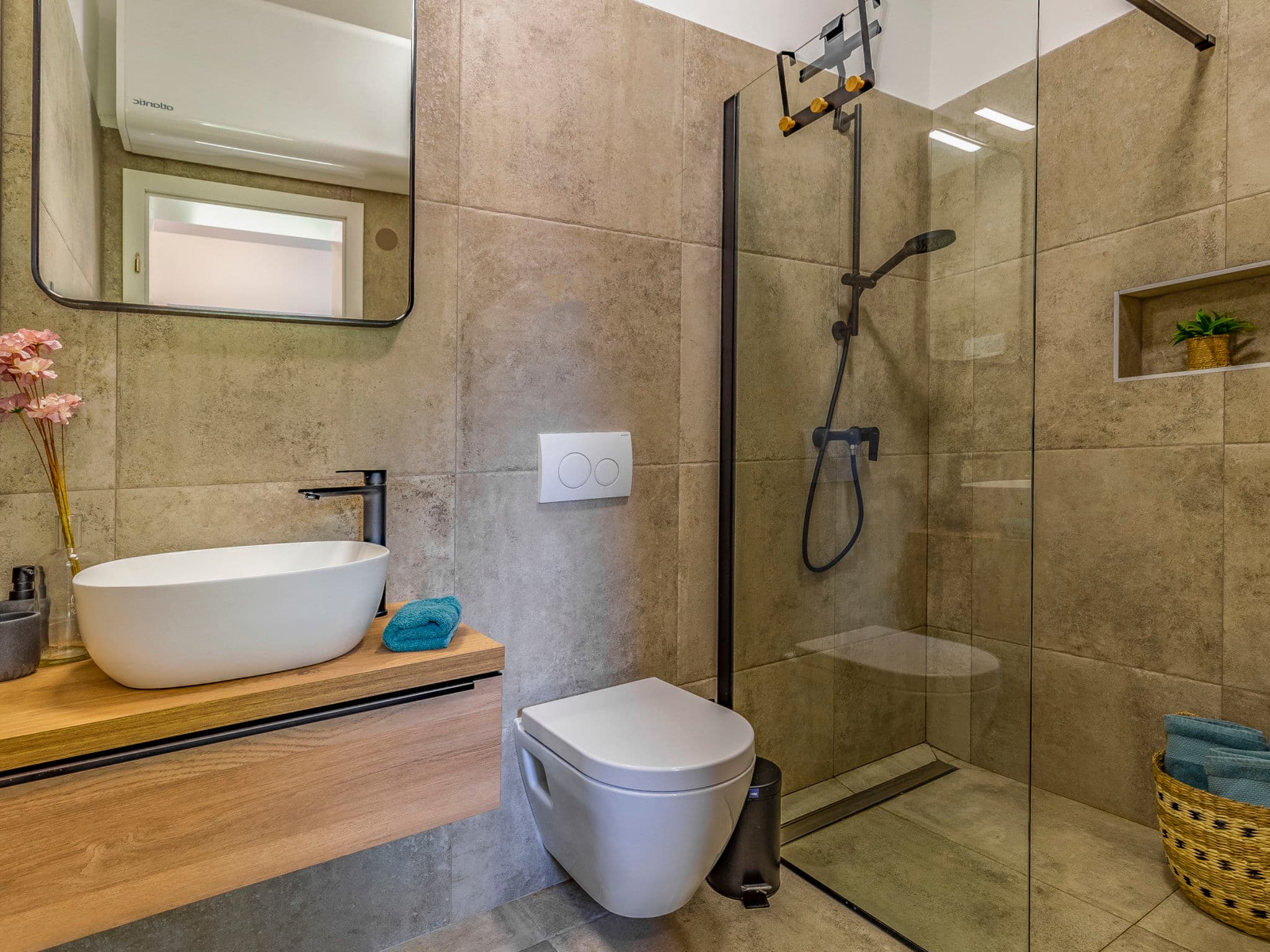Bathroom / Wellness