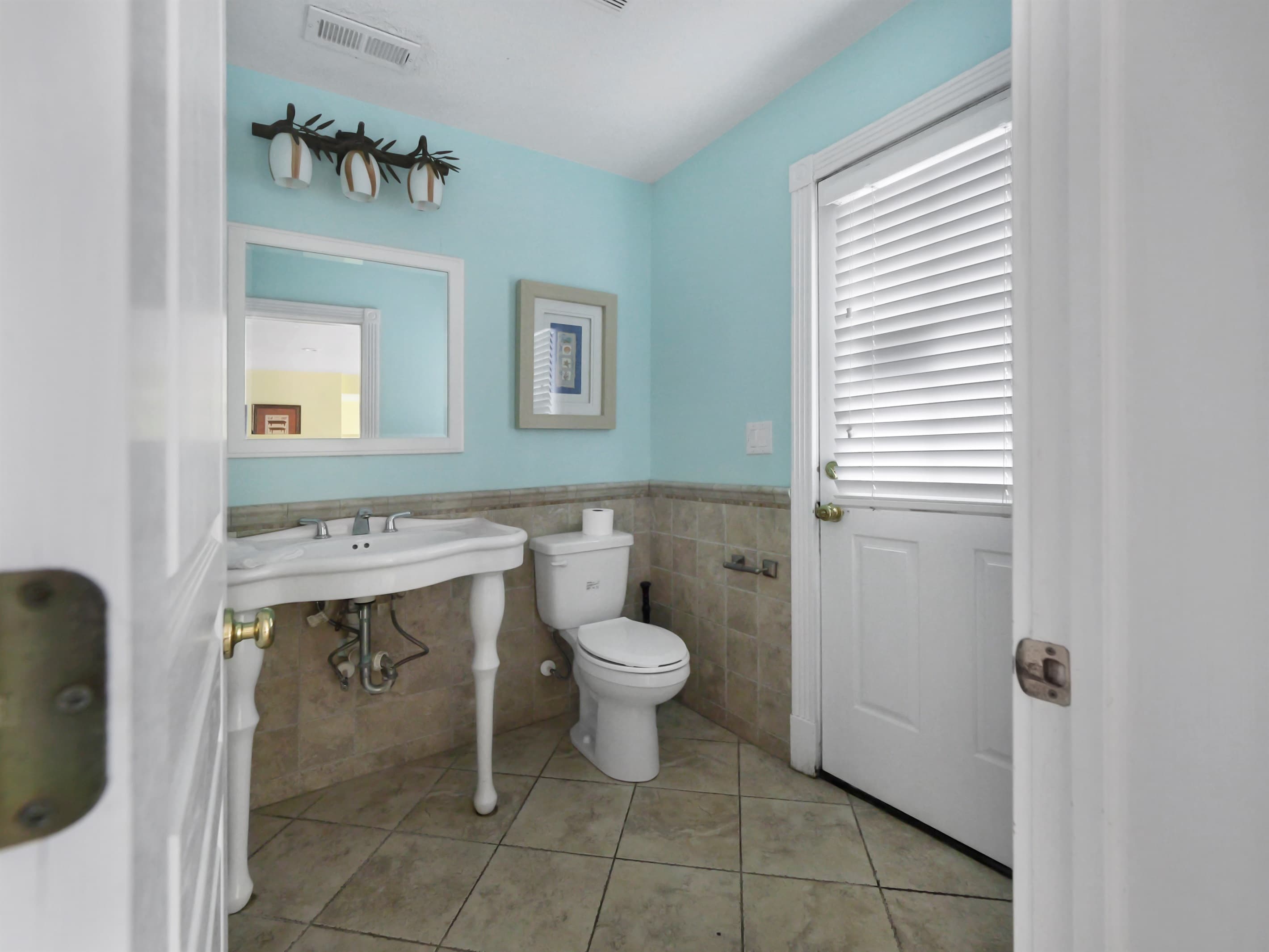 Bathroom - Powder Room