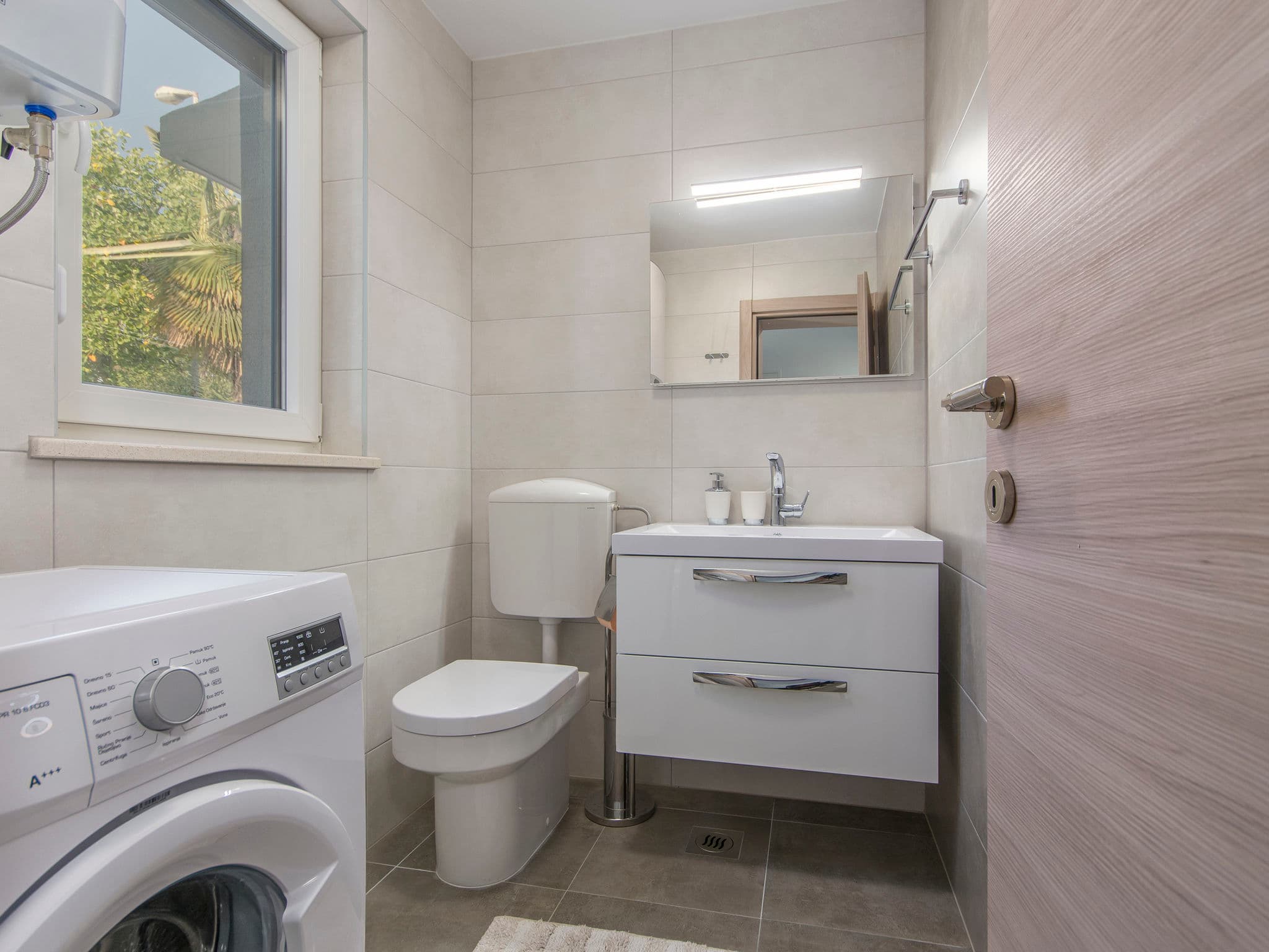 Bathroom / Wellness