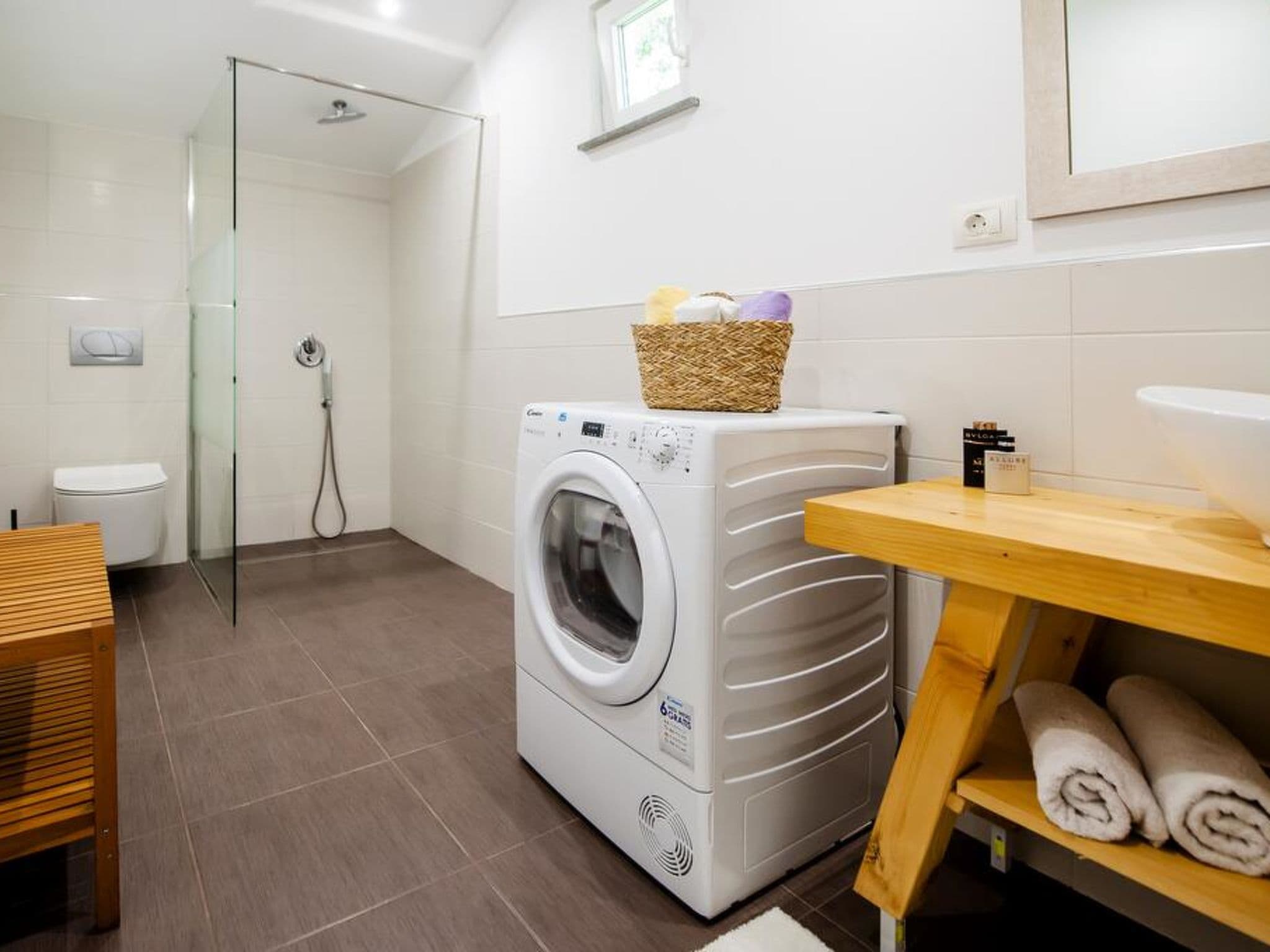 Bathroom / Wellness