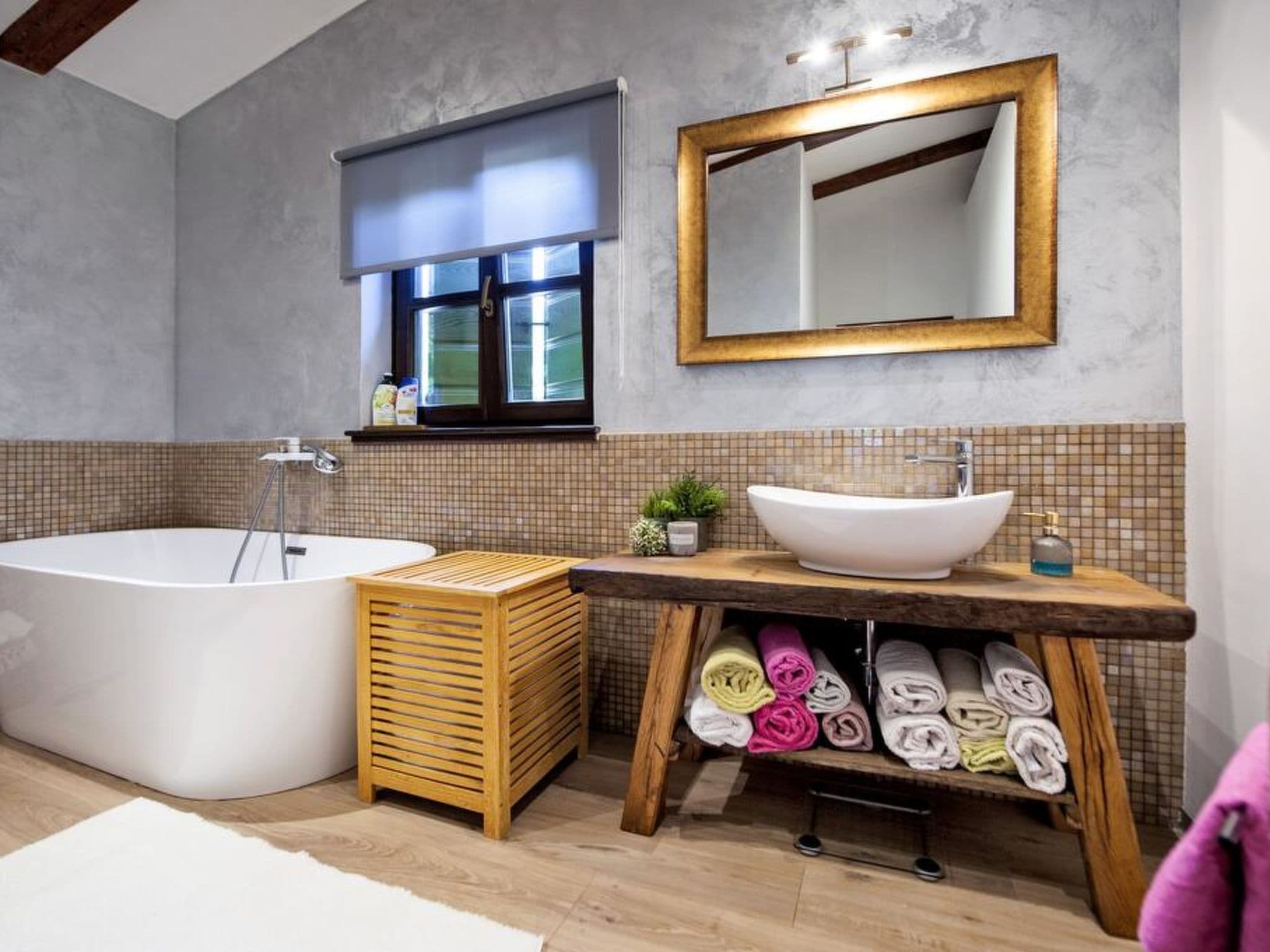 Bathroom / Wellness