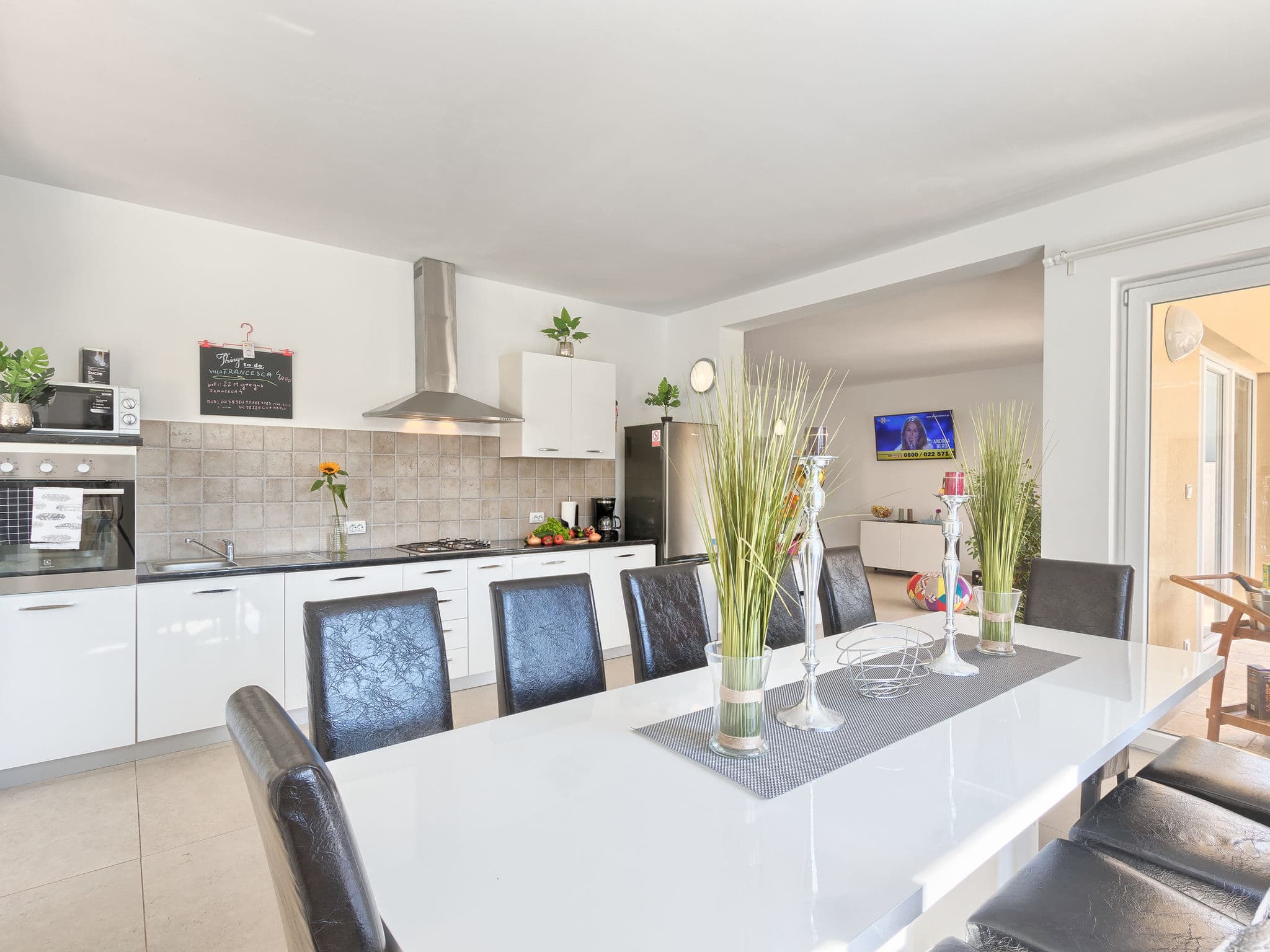 Kitchen / Dining Room