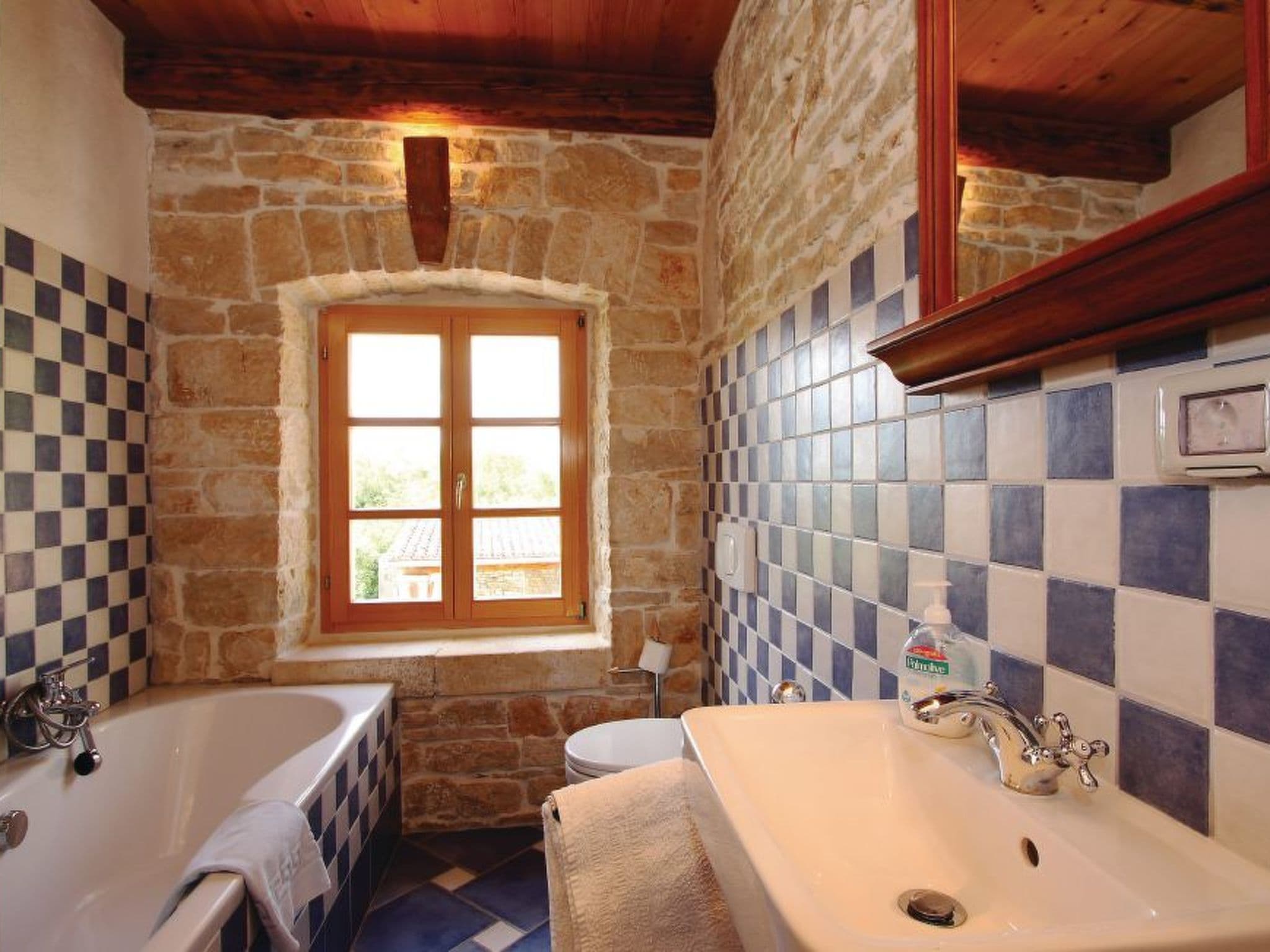 Bathroom / Wellness