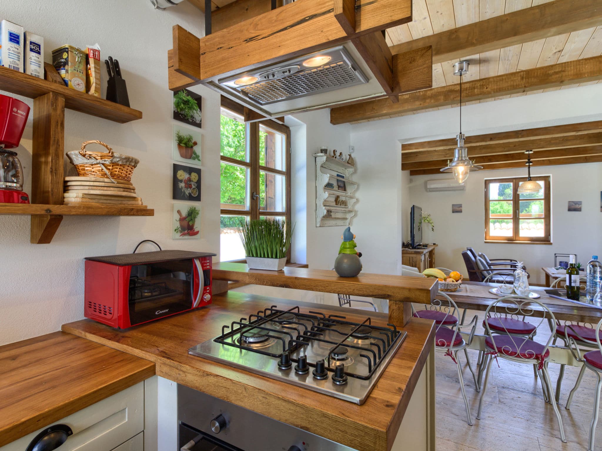 Kitchen / Dining Room