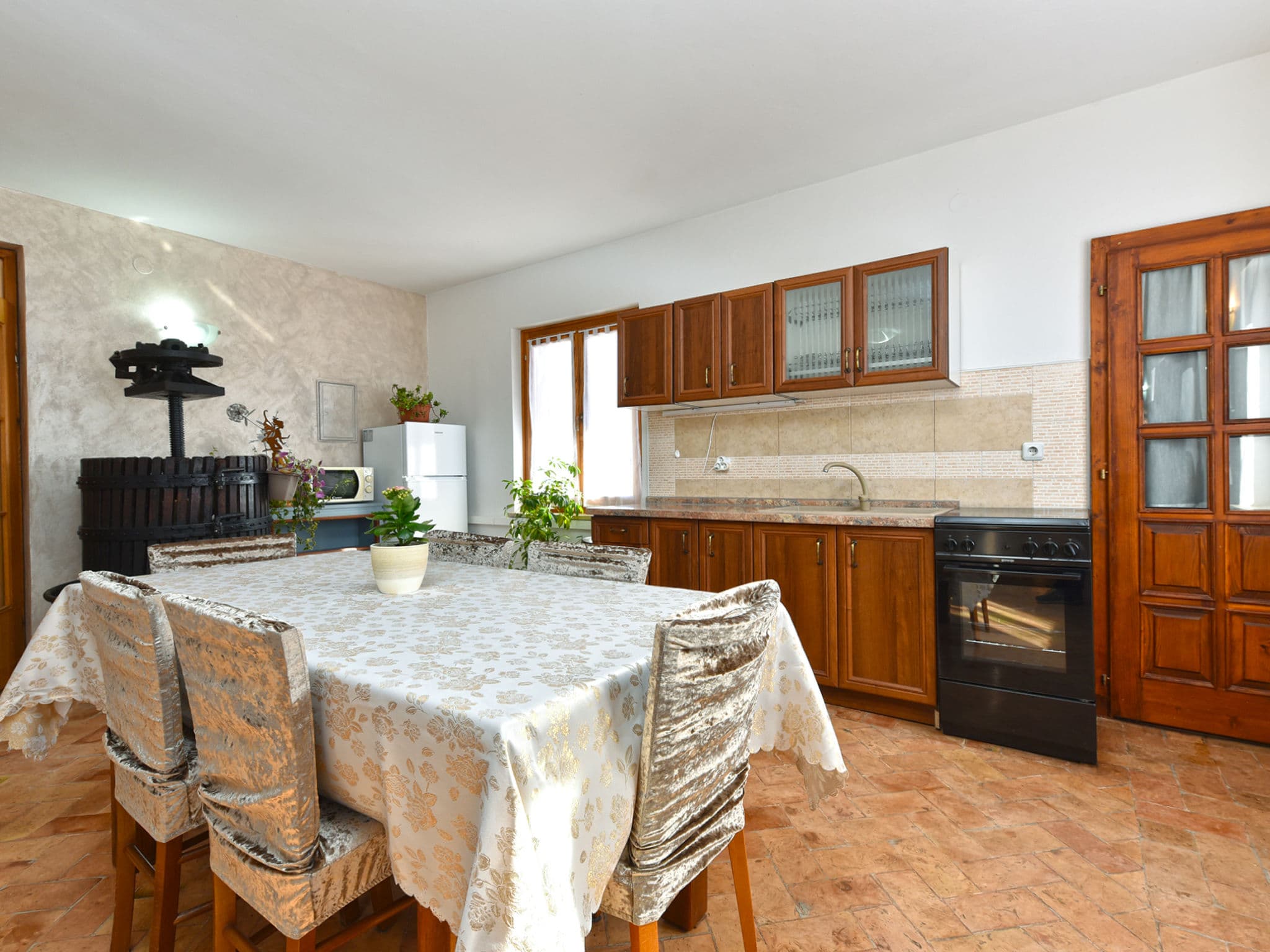 Kitchen / Dining Room
