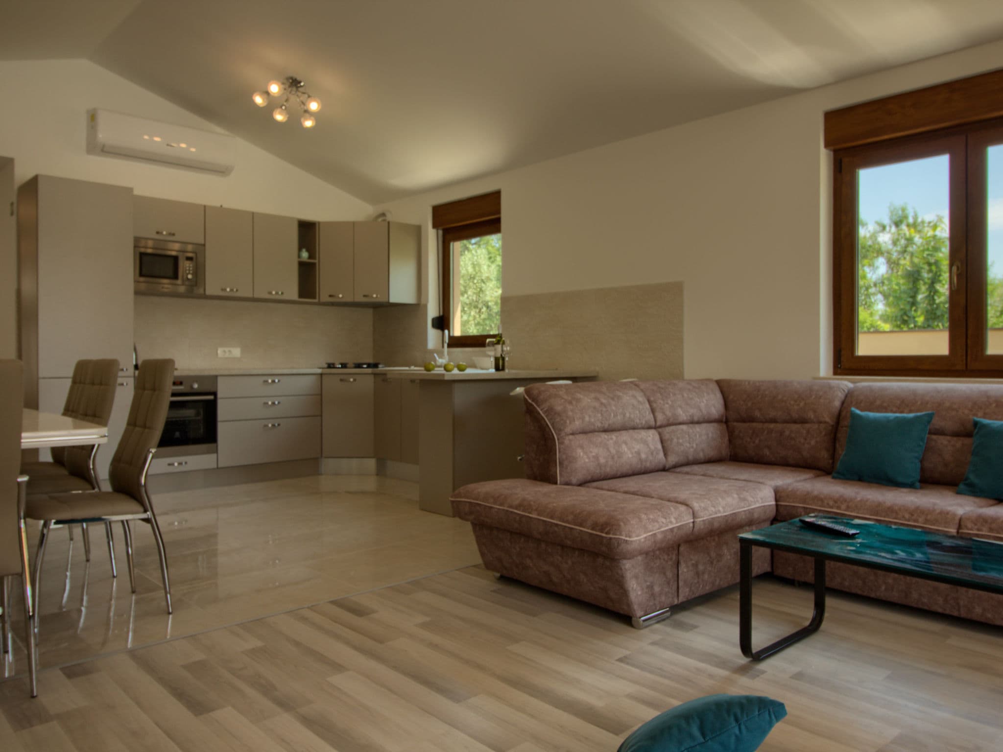 Kitchen / Dining Room