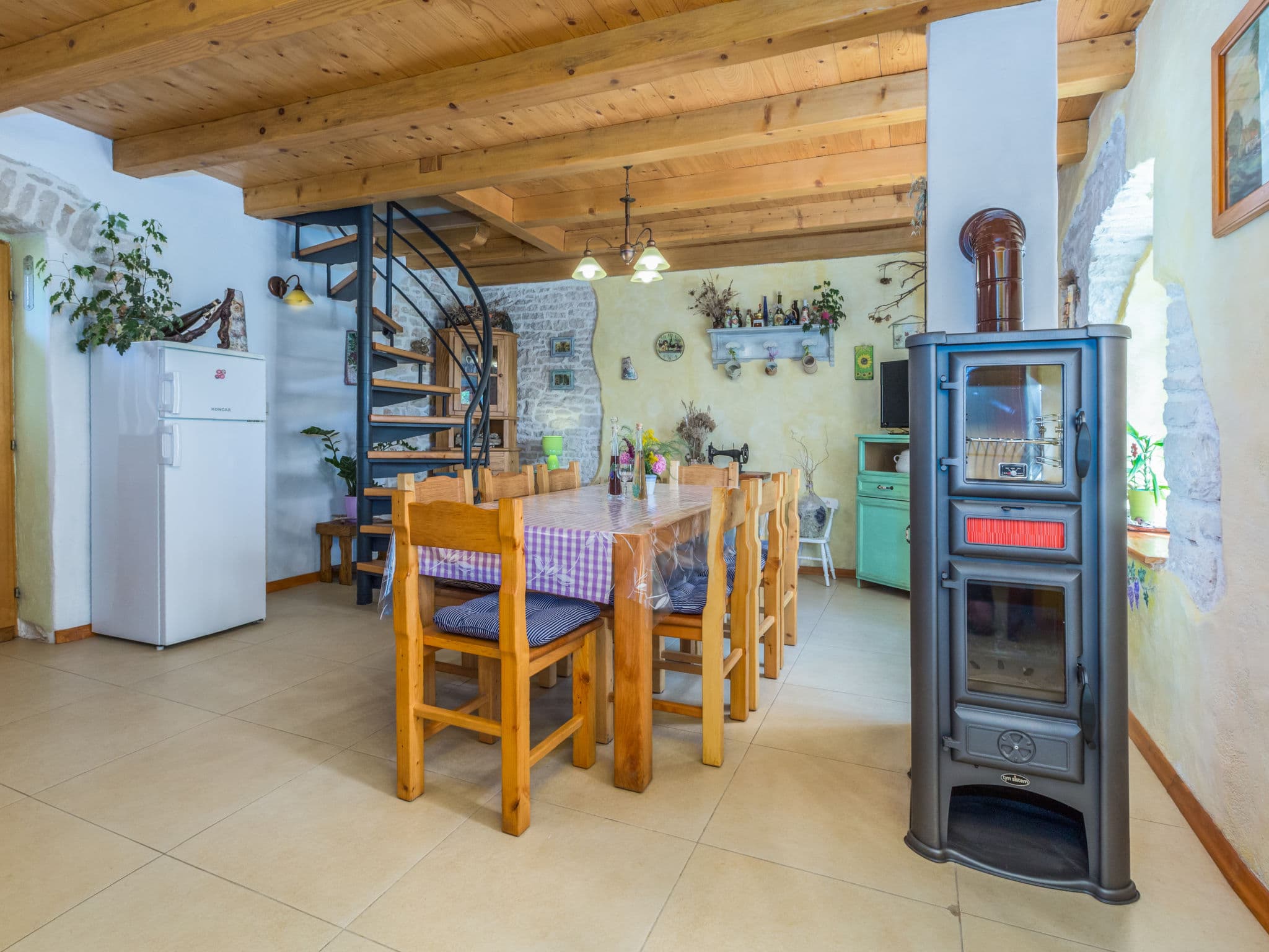 Kitchen / Dining Room
