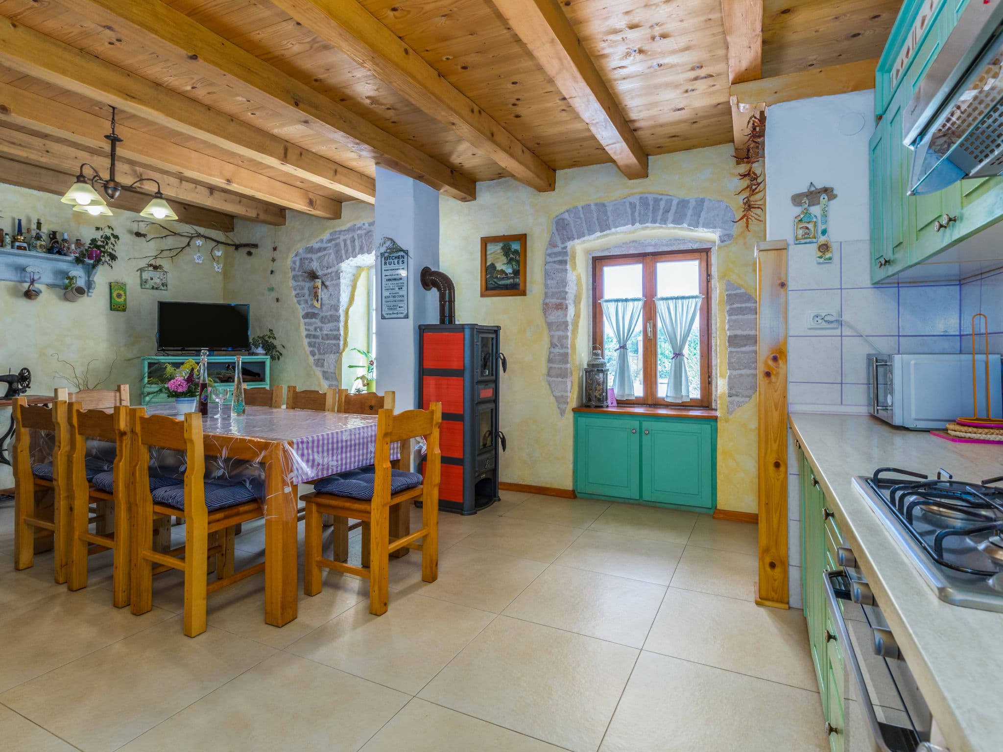 Kitchen / Dining Room