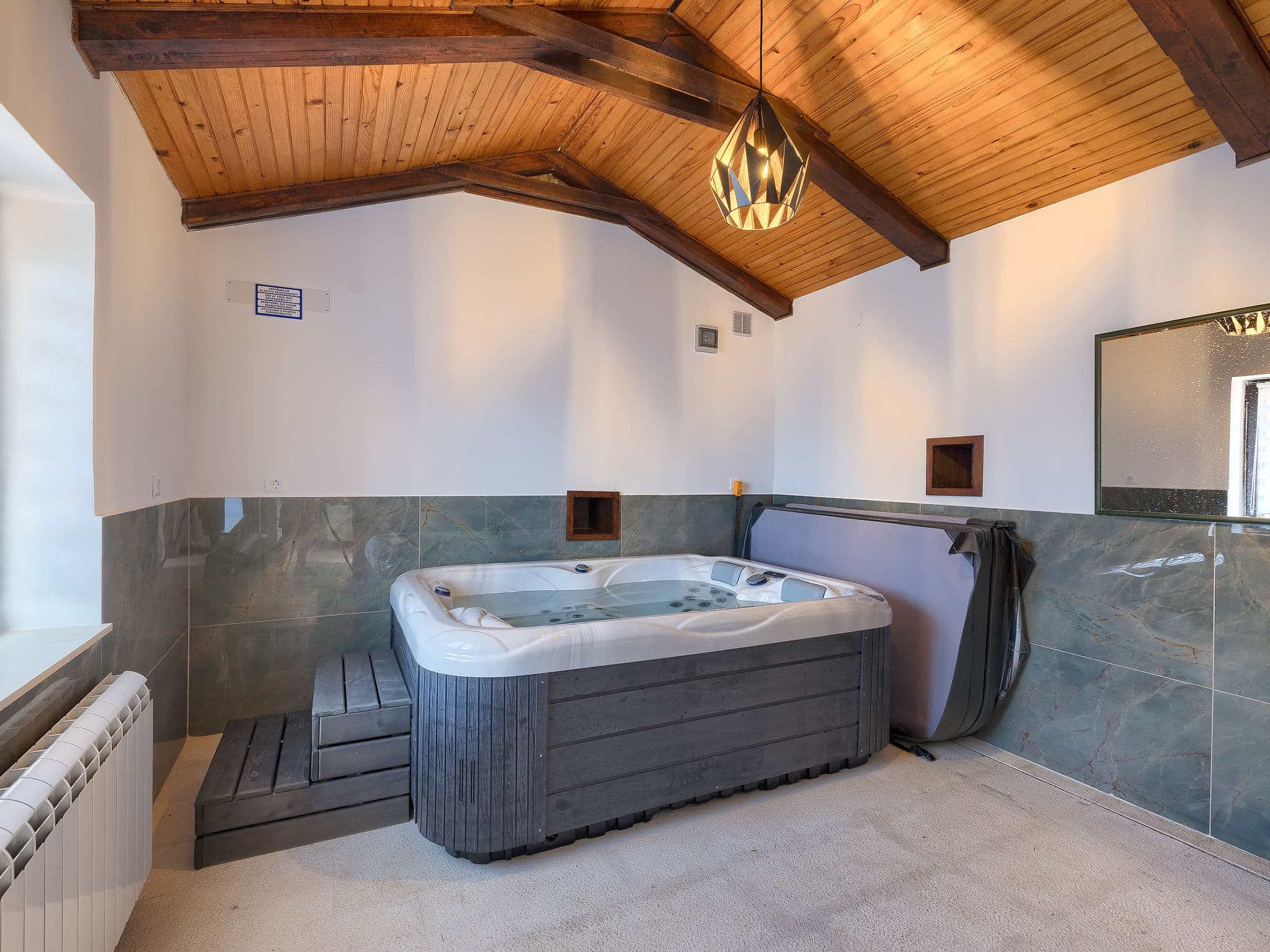 Bathroom / Wellness