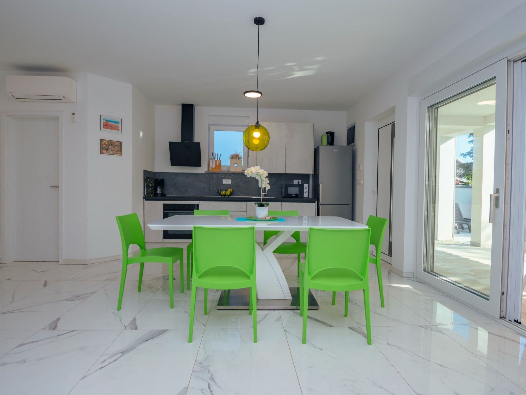 Kitchen / Dining Room