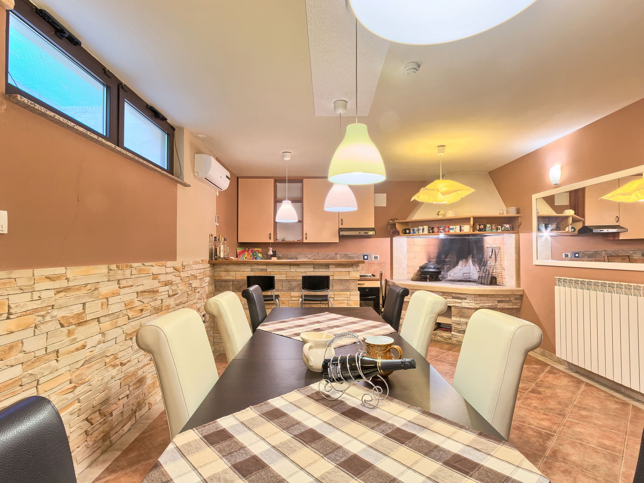Kitchen / Dining Room
