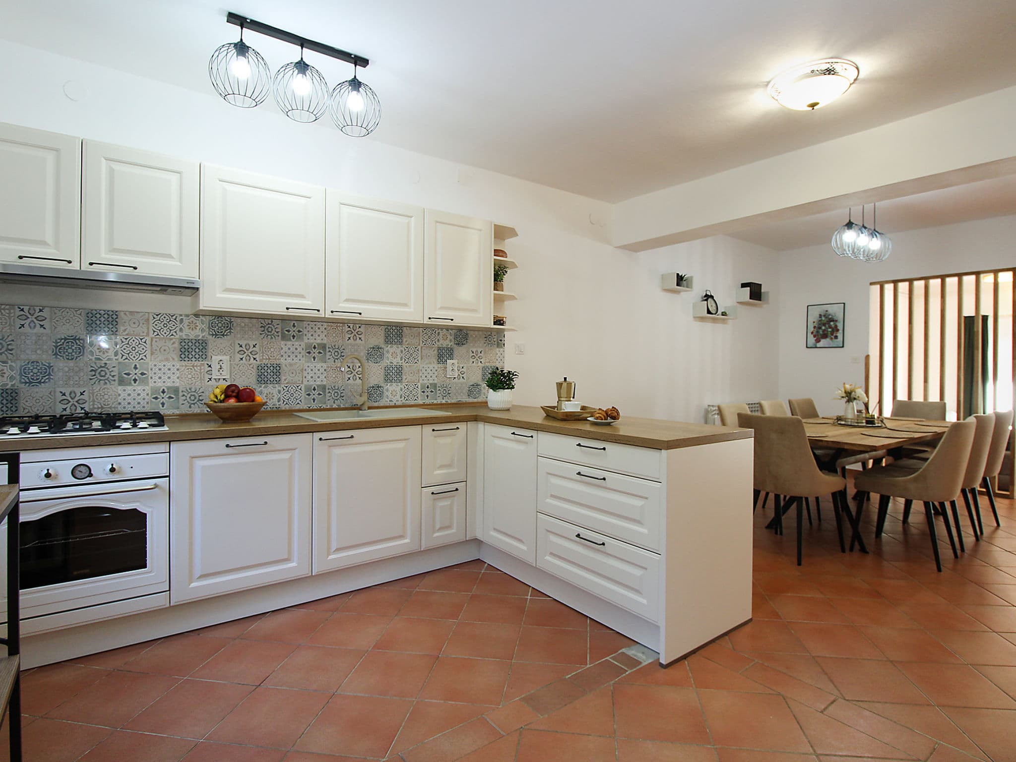 Kitchen / Dining Room