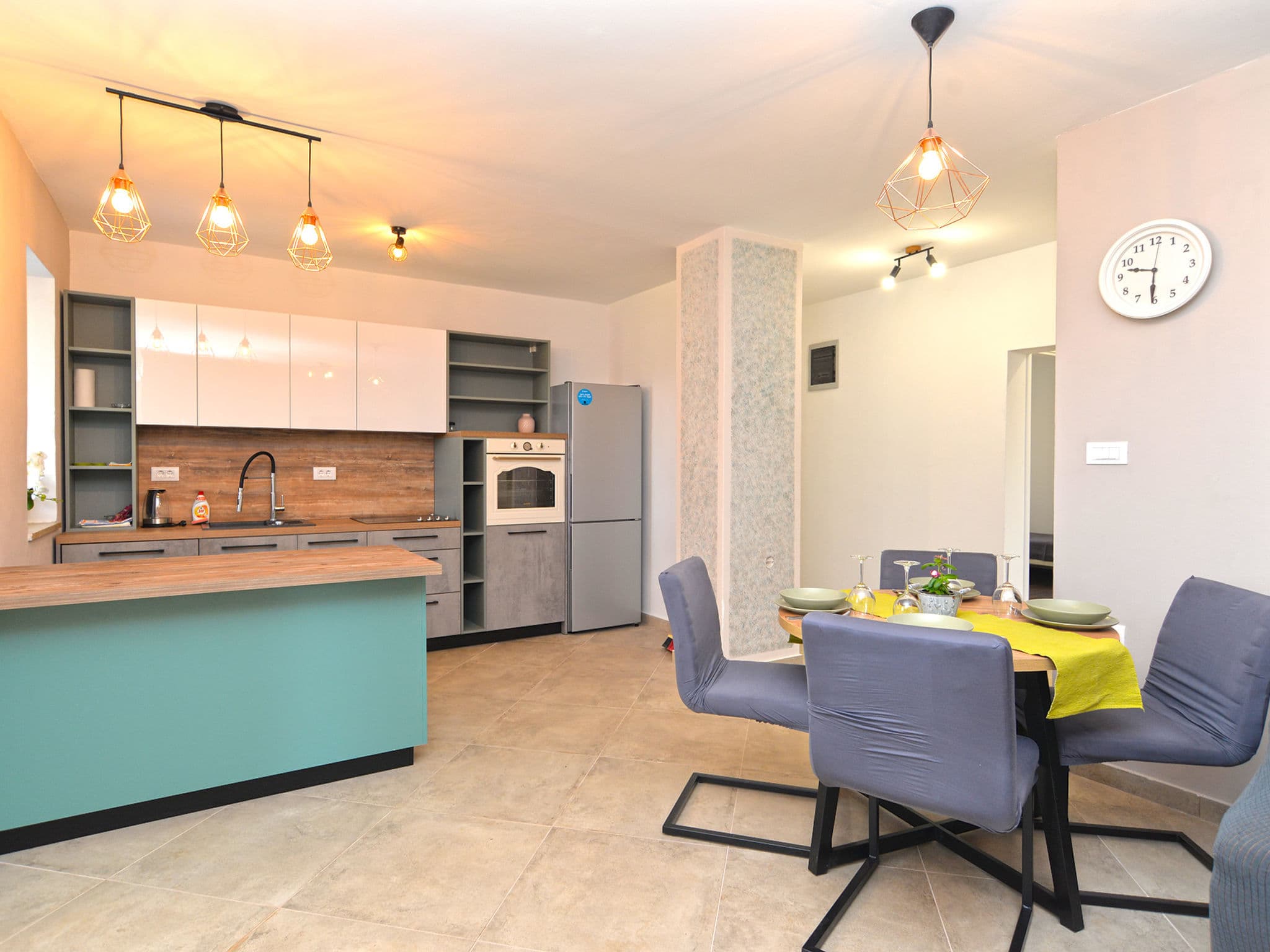 Kitchen / Dining Room