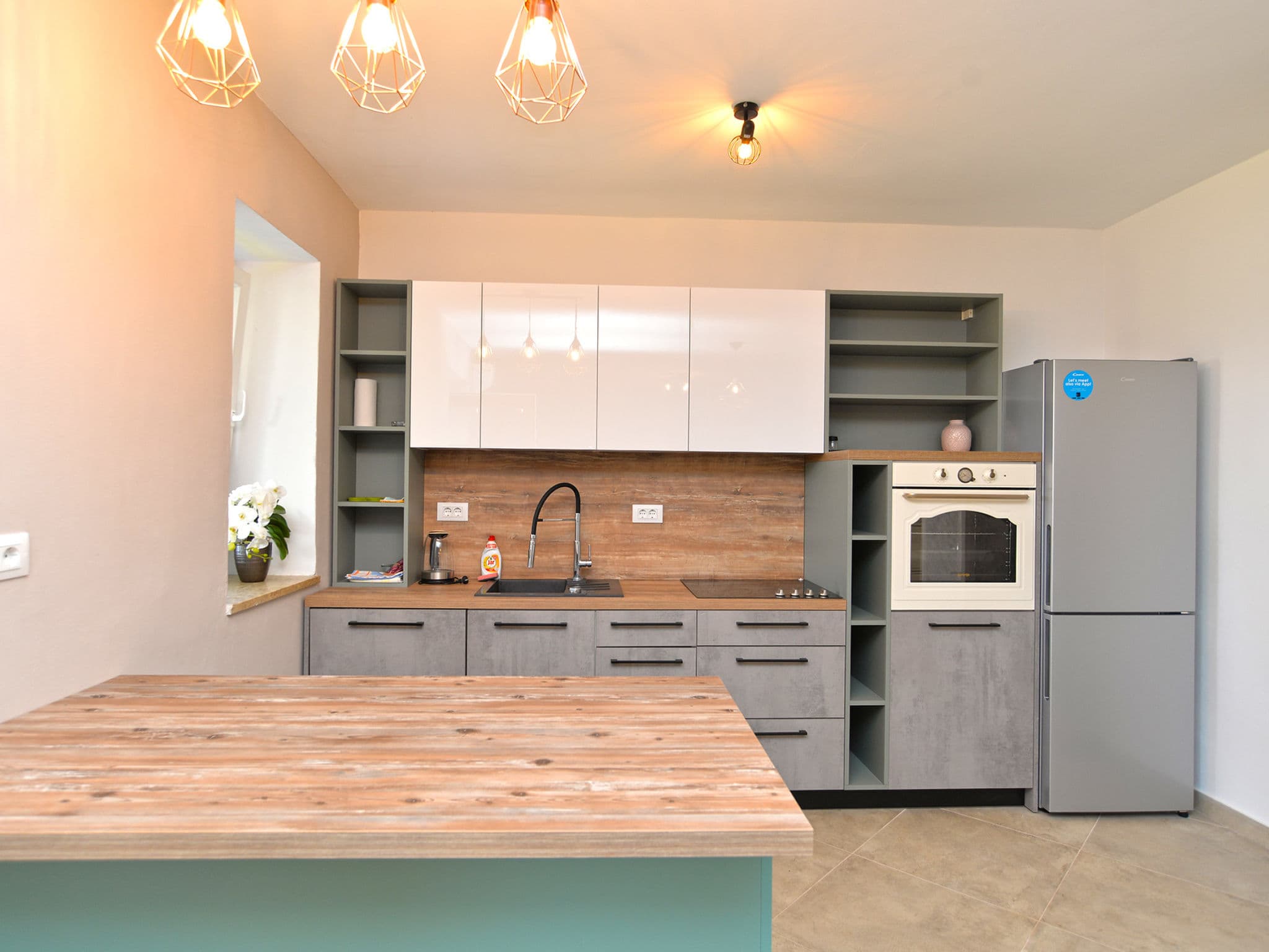 Kitchen / Dining Room