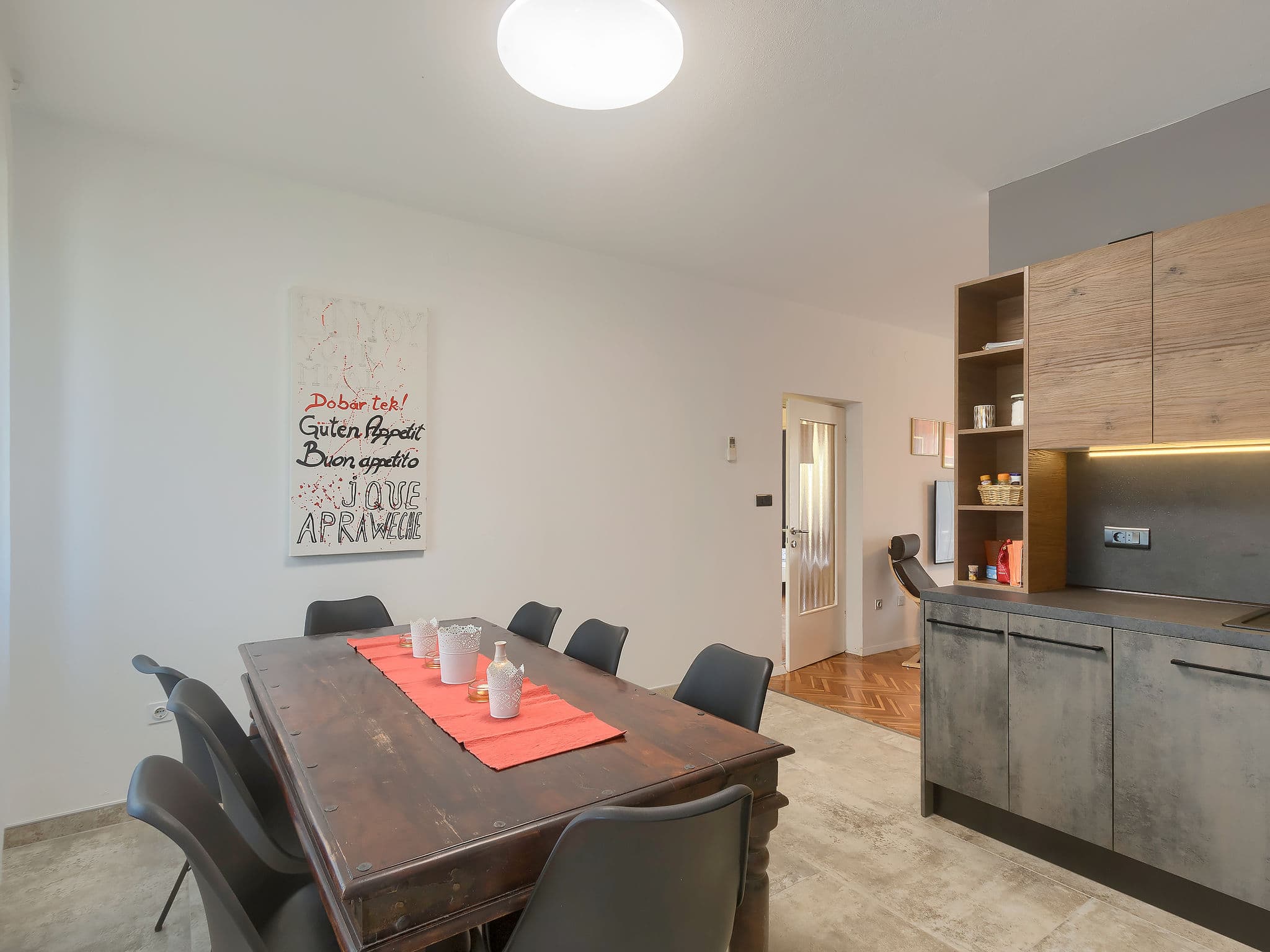 Kitchen / Dining Room