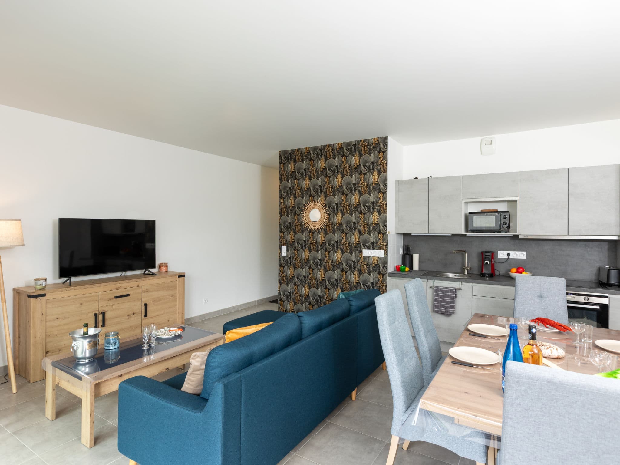 Kitchen / Dining Room