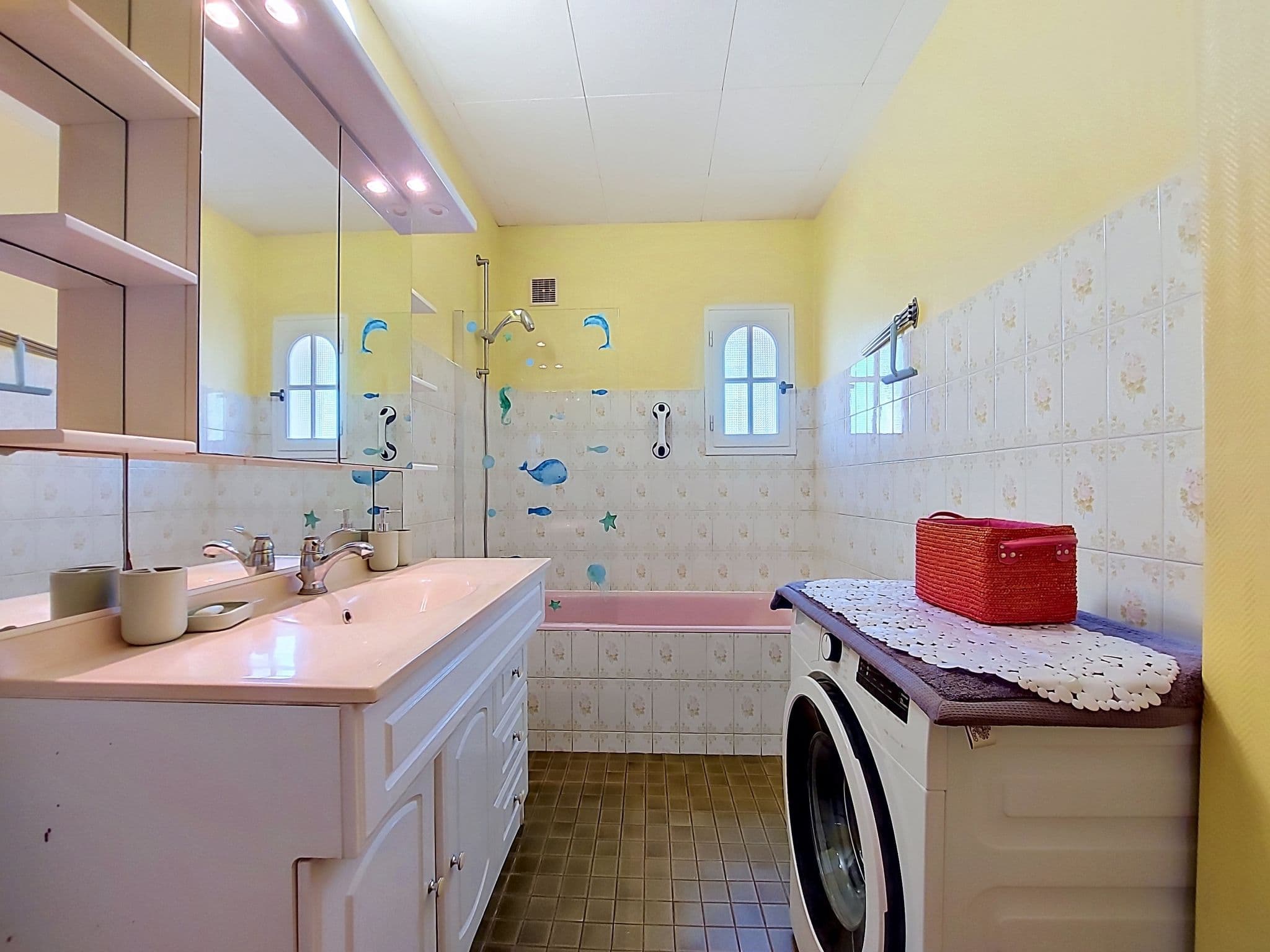 Bathroom / Wellness