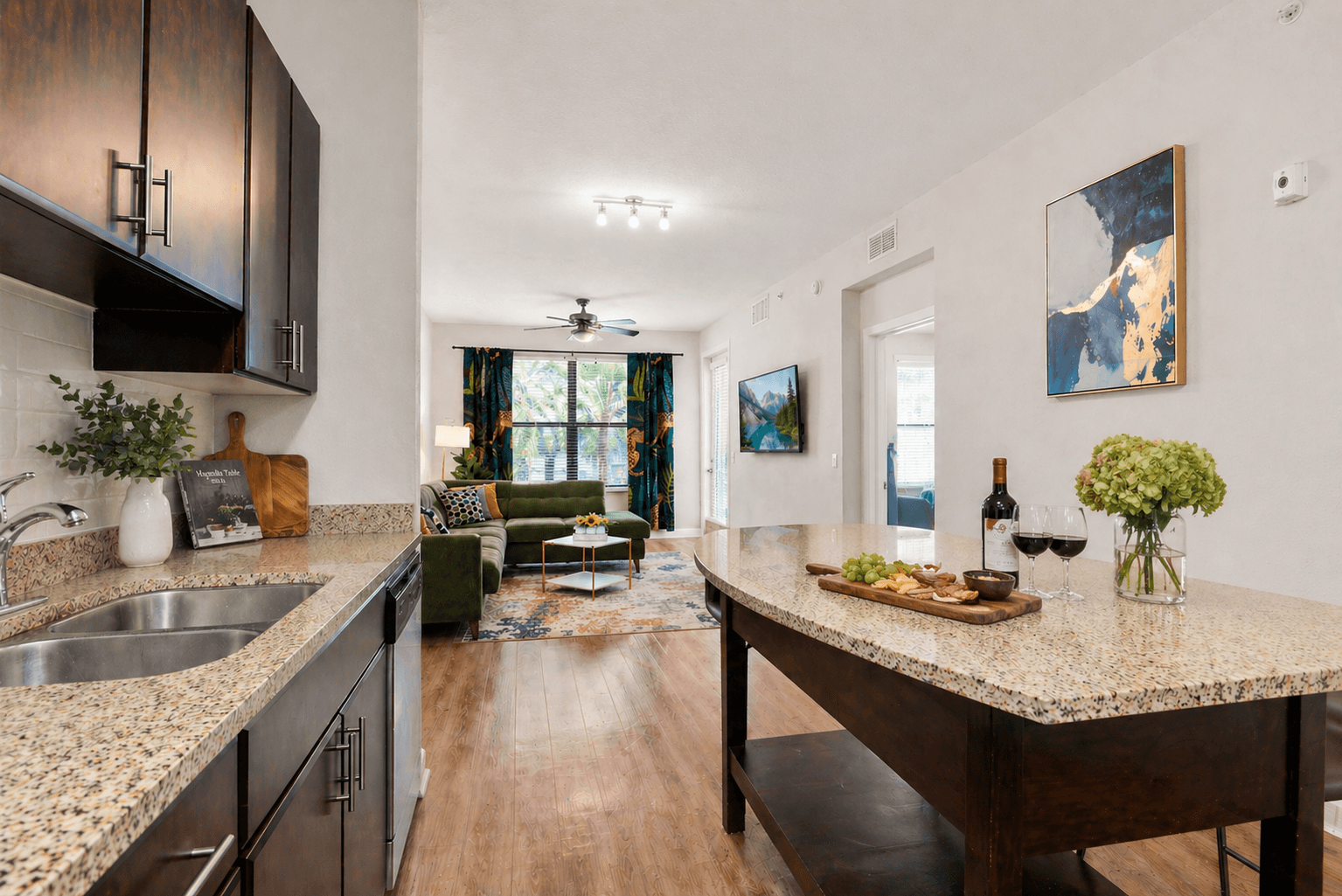 Sit at the island for a meal, make your coffee in the morning, or lounge in the living room to watch your favorite shows. Or head to International Mall or Westshore's many restaurants (or 10 mins to downtown Tampa).