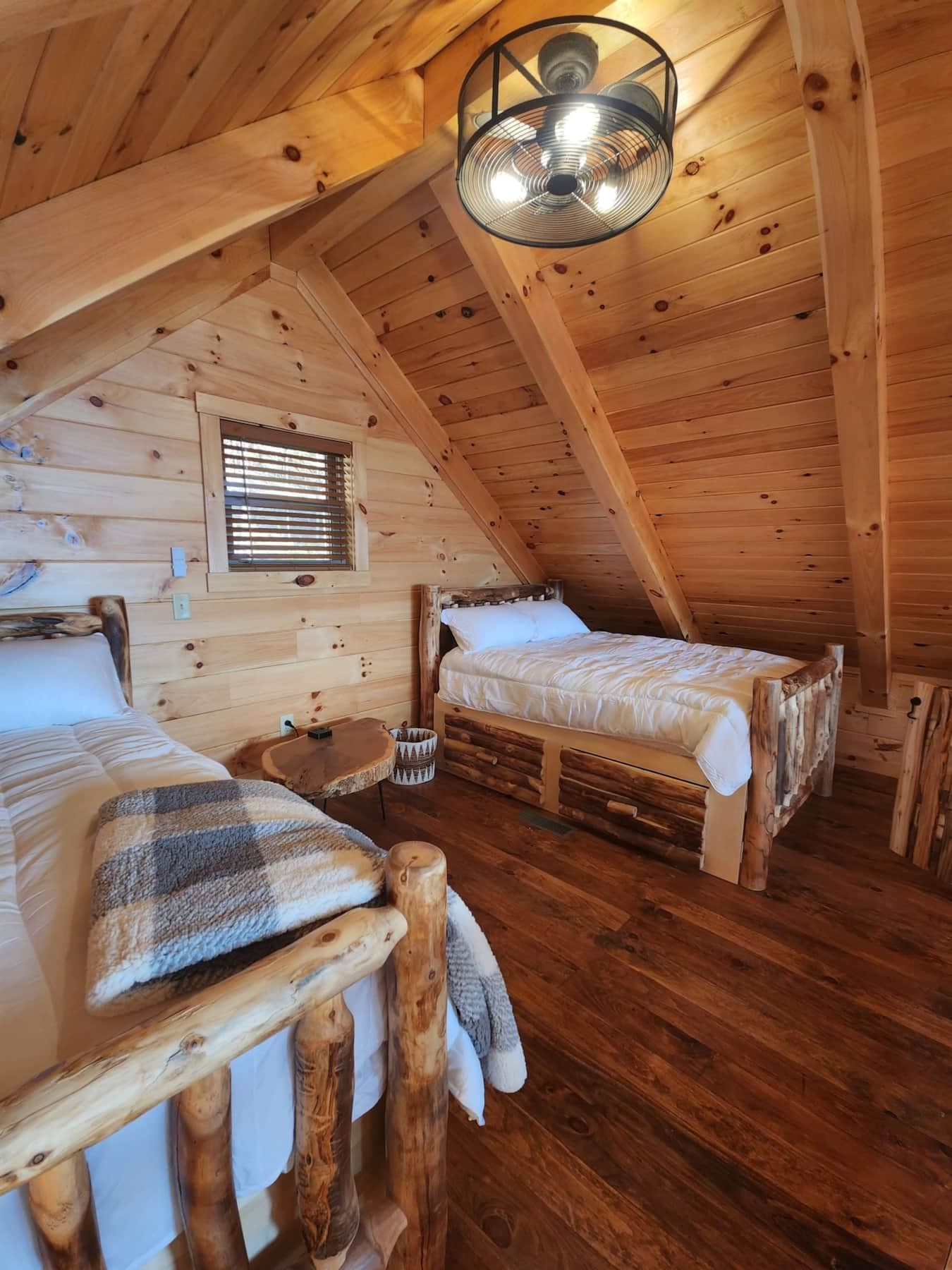 Loft Full beds