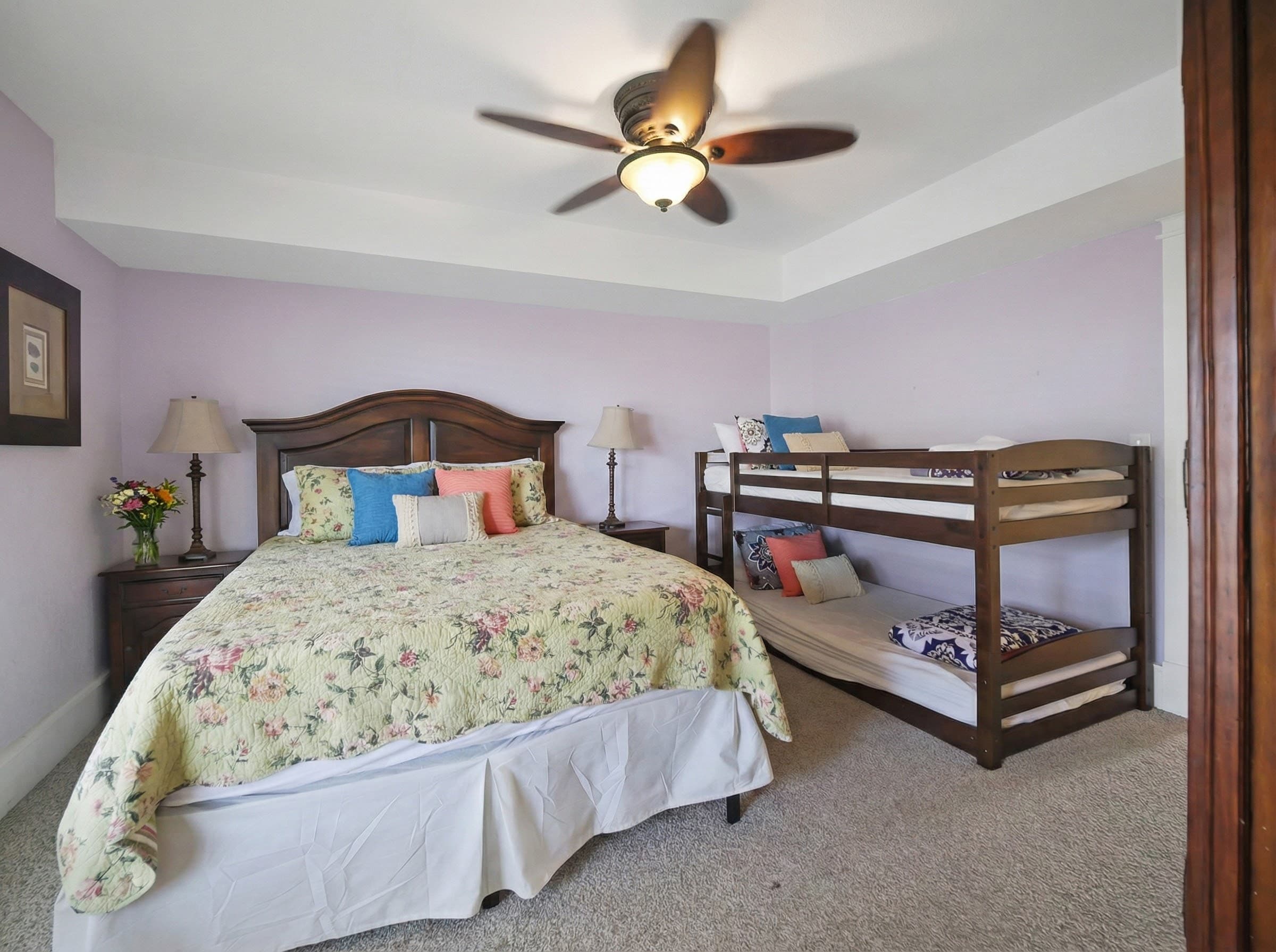 Mark Twain Guest Suite — King Suite with Coastal Elegance | Event Accommodations | Corolla 4x4, OBX