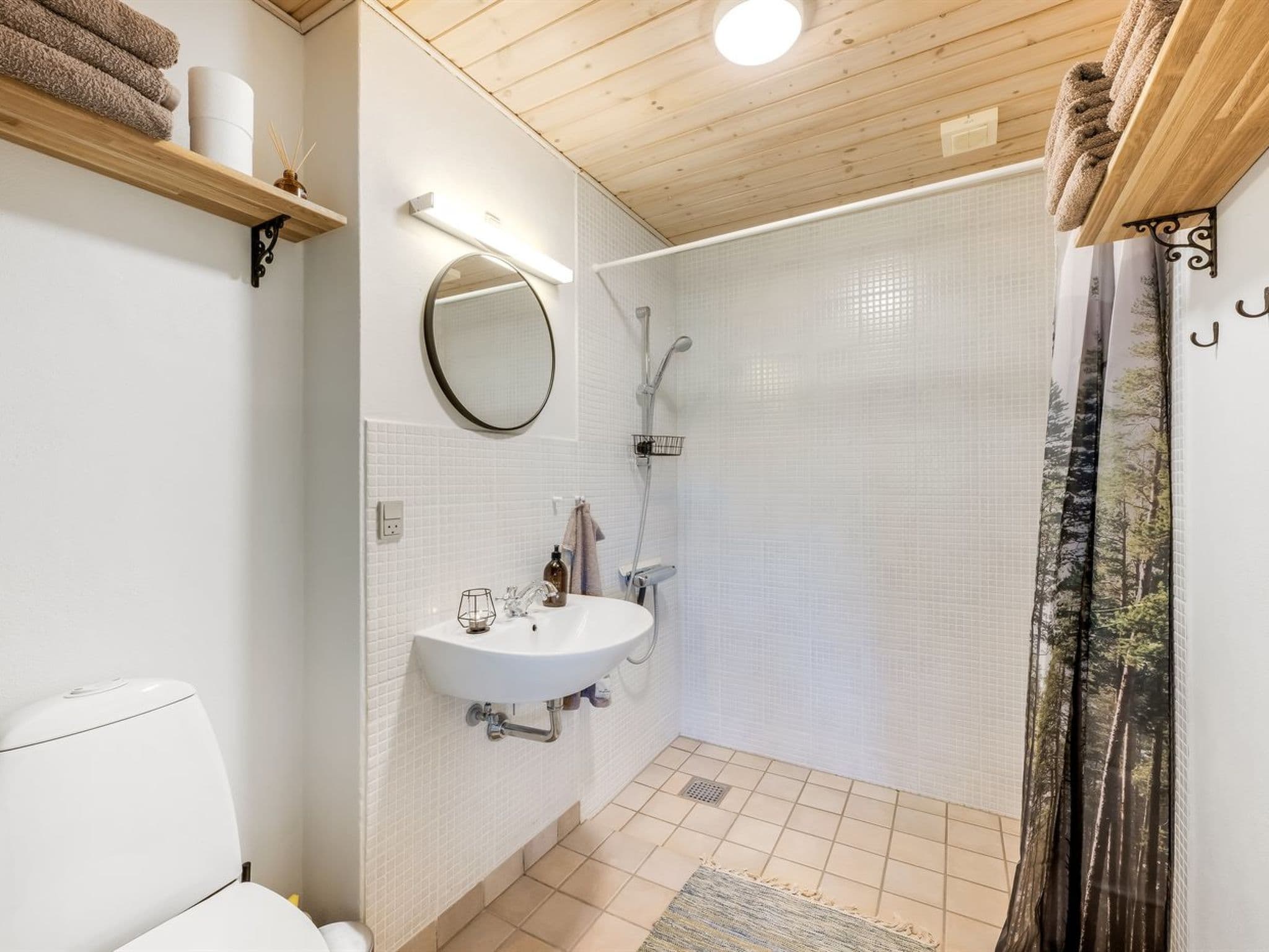 Bathroom / Wellness