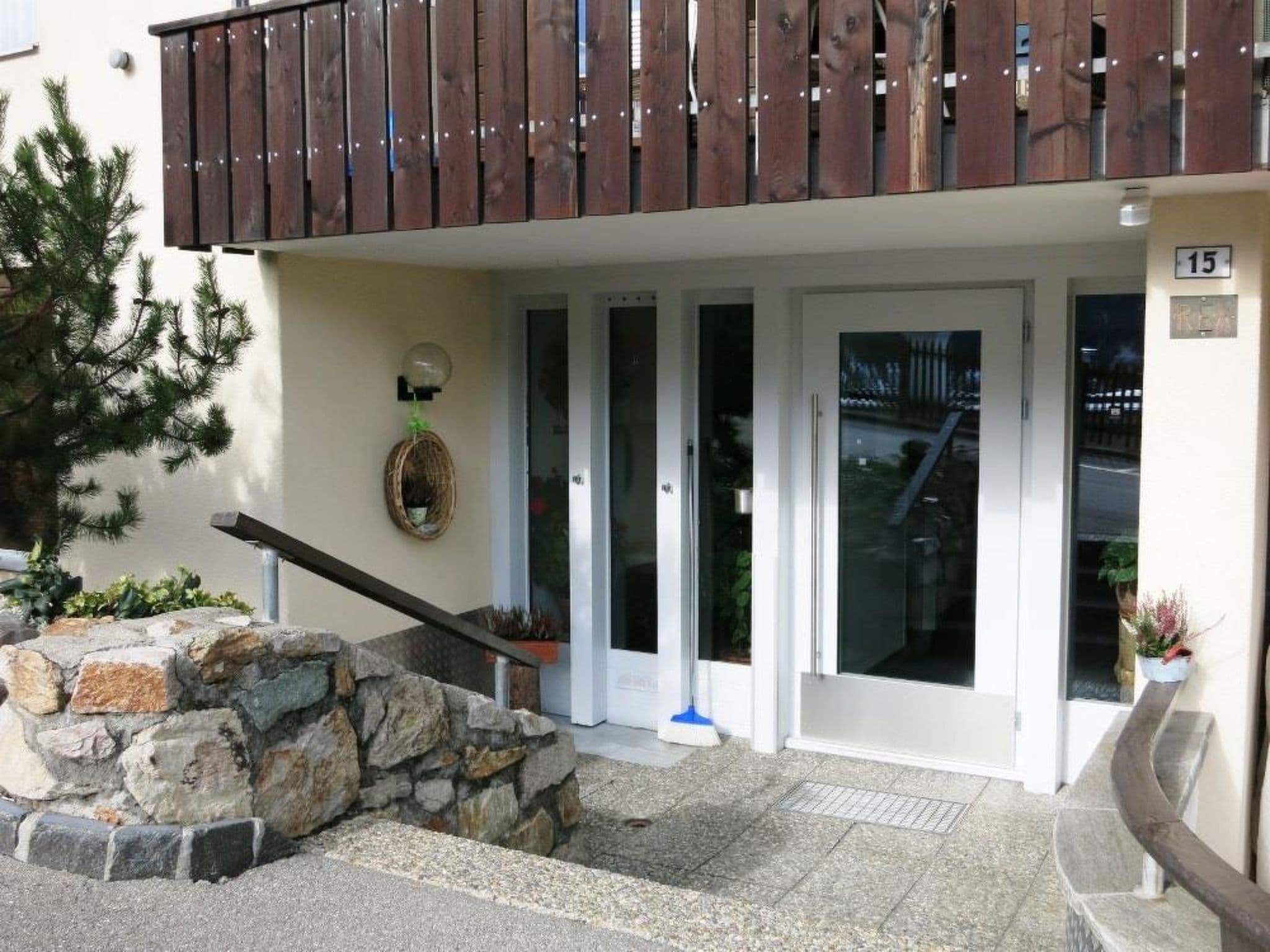 Gallery Image 9