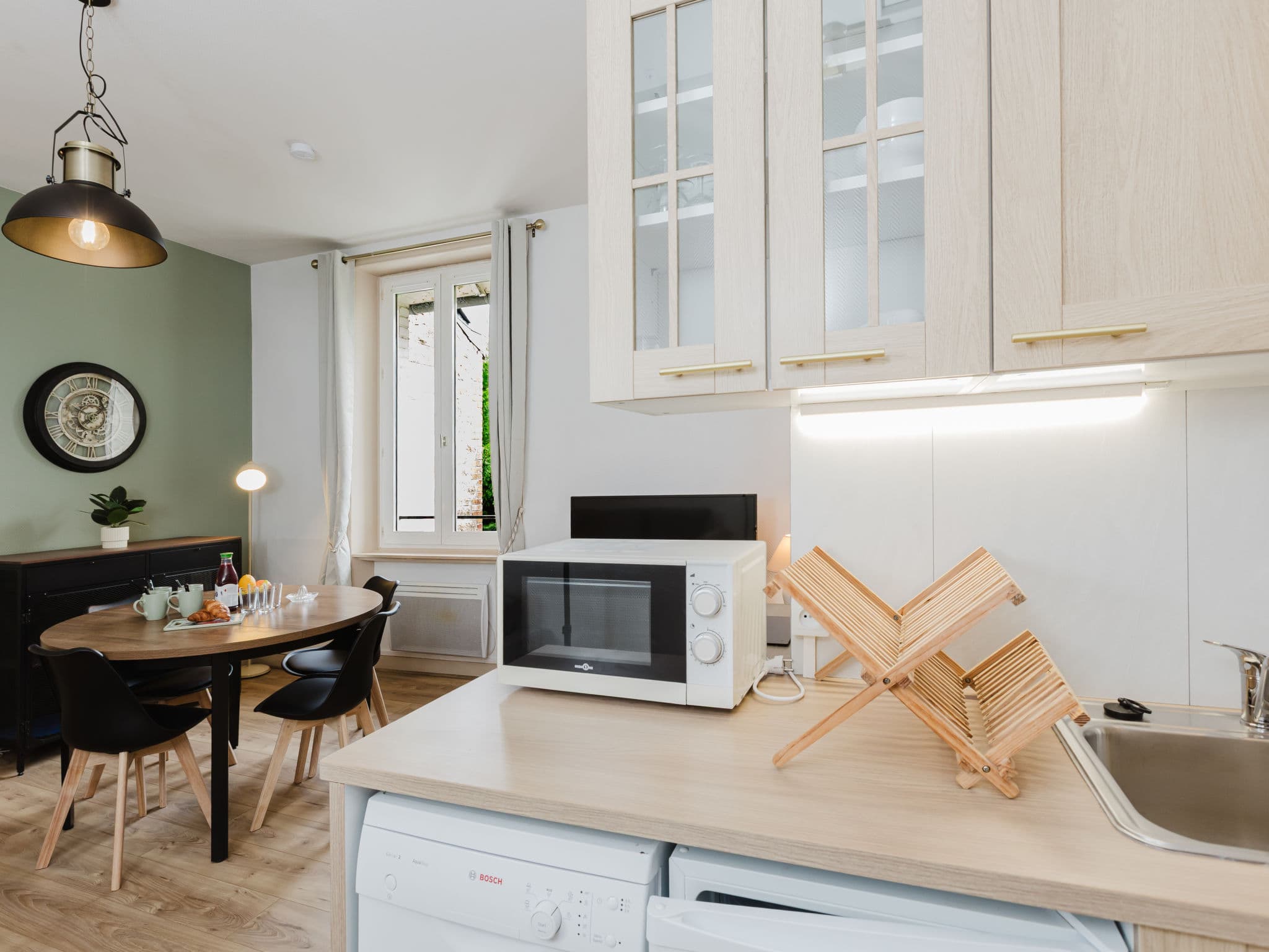 Kitchen / Dining Room
