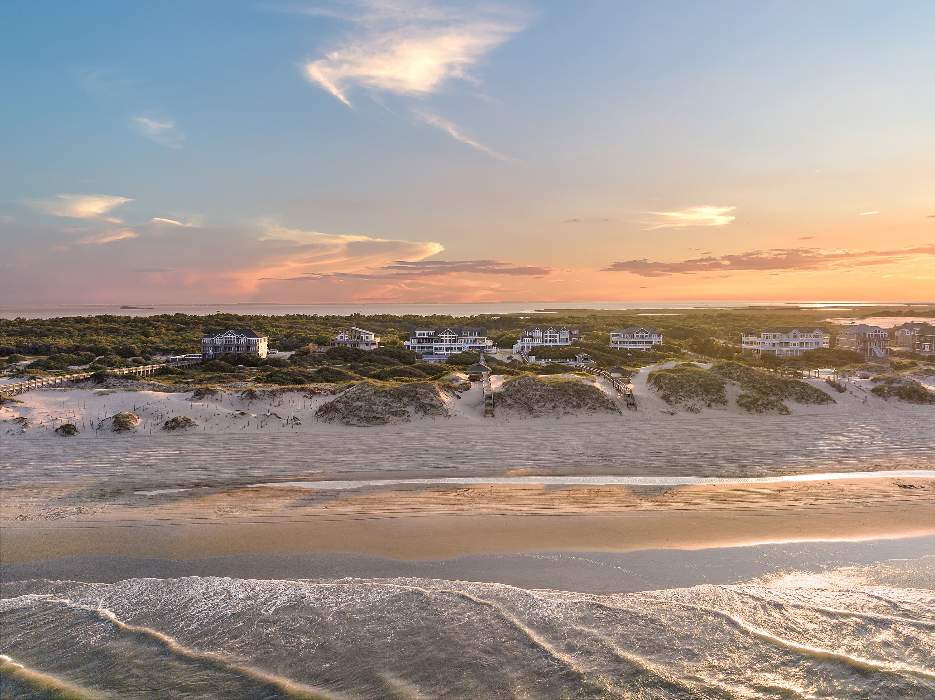 Mark Twain Oceanfront — Pool Deck & Multi-Level Living | Event-Ready Estate | Corolla 4x4, OBX