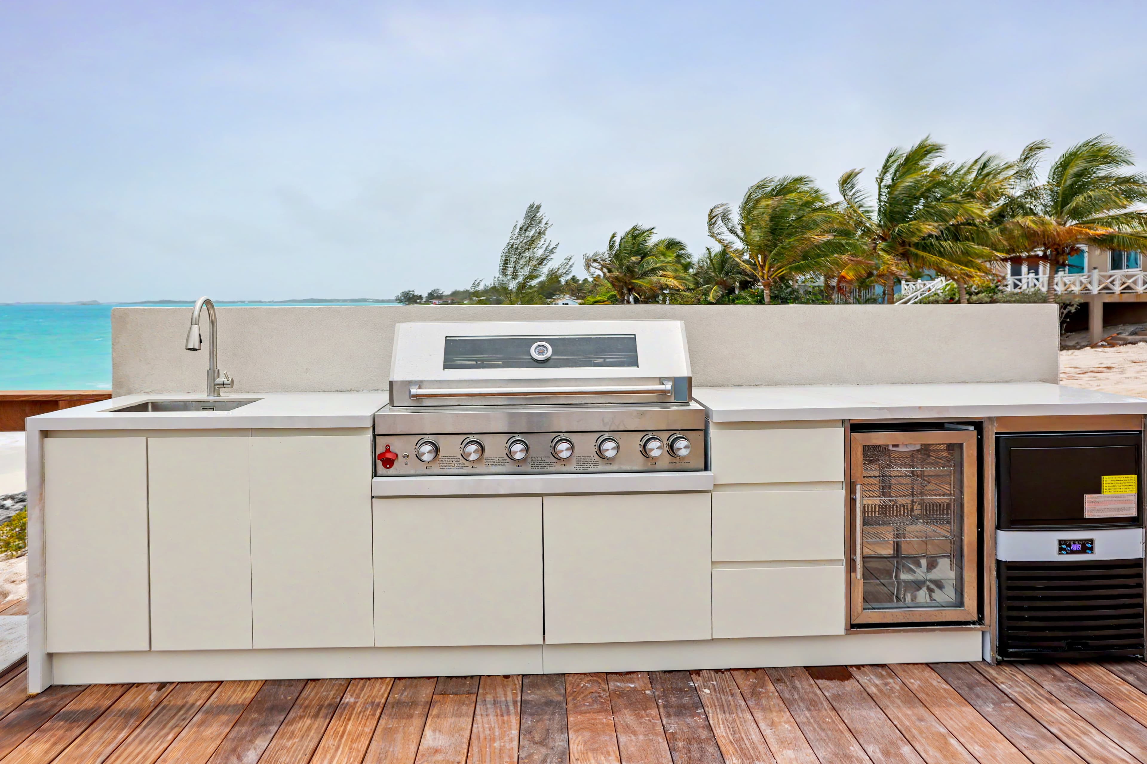 Full Outdoor Kitchen
