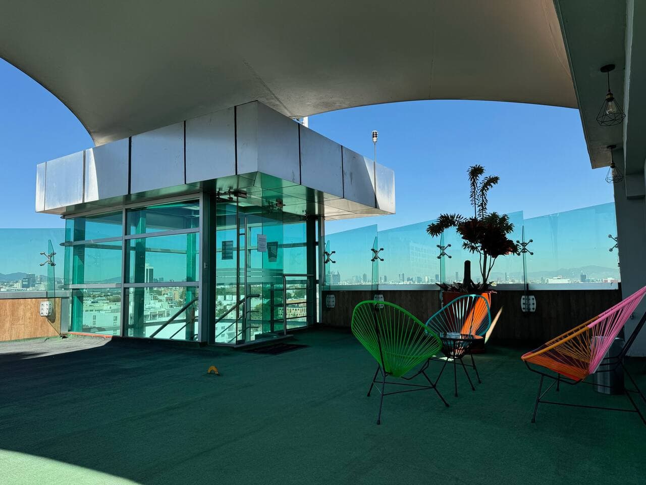 Terraza compartida, ambiente cómodo y agradable