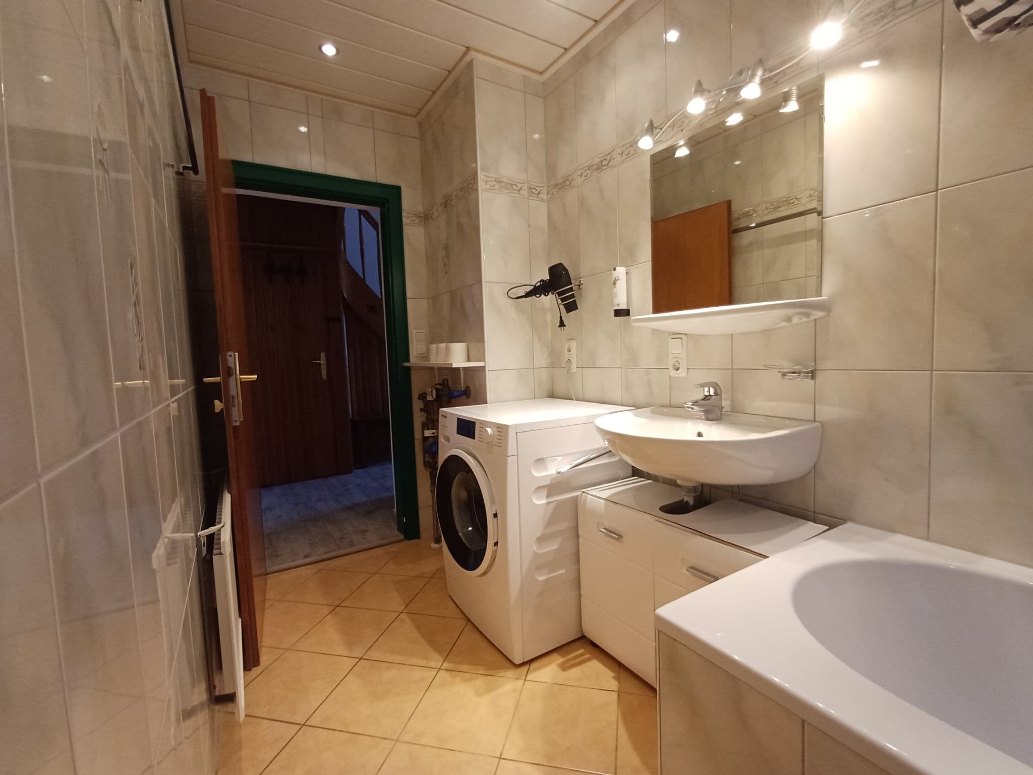 Bathroom / Wellness