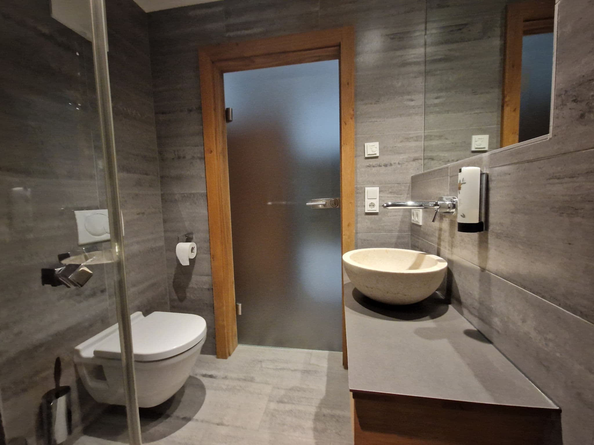 Bathroom / Wellness