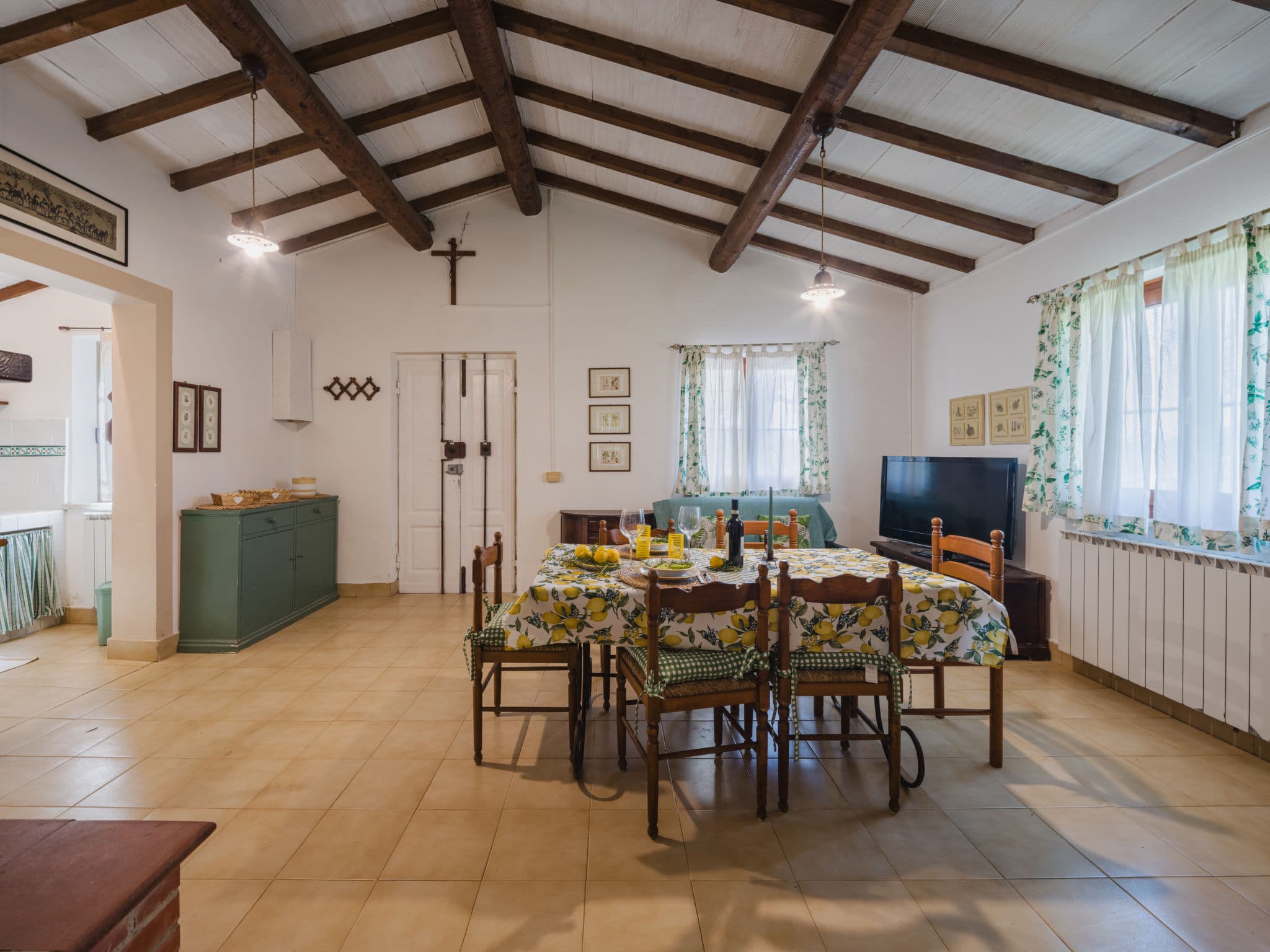 Kitchen / Dining Room