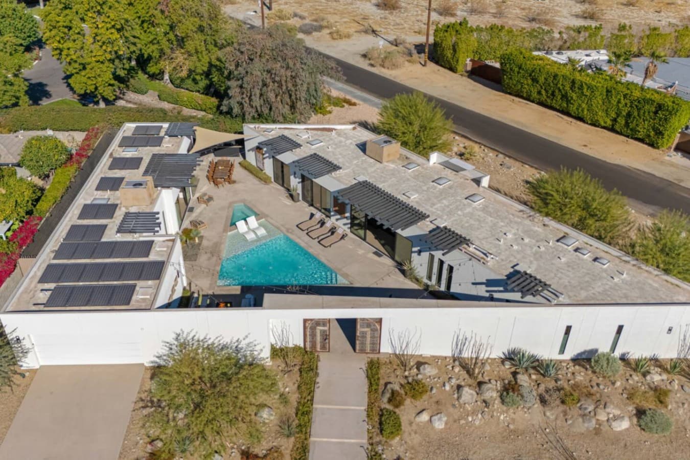 Spectacular Resort-Style Oasis Palm Springs by Rather Be Properties