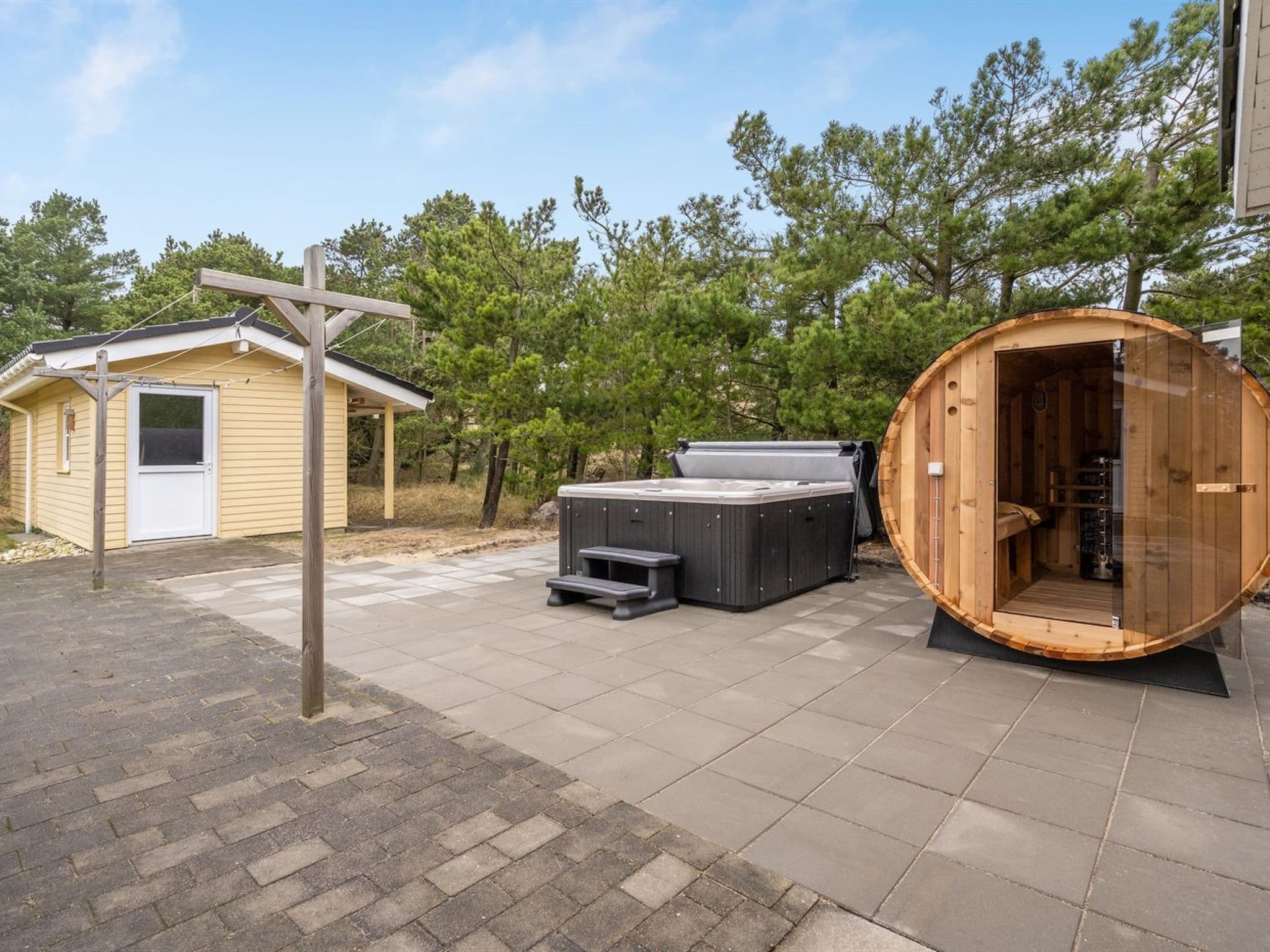 Bathroom / Wellness
