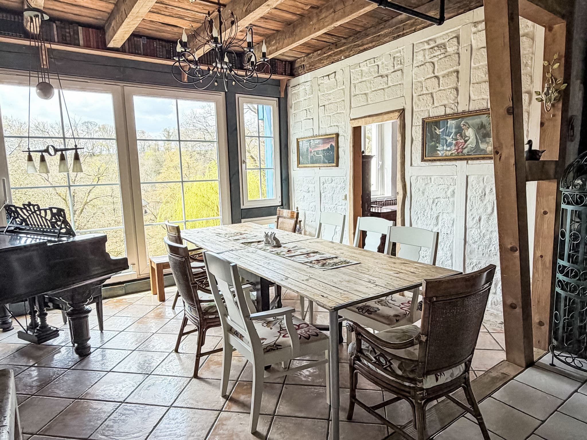 Kitchen / Dining Room