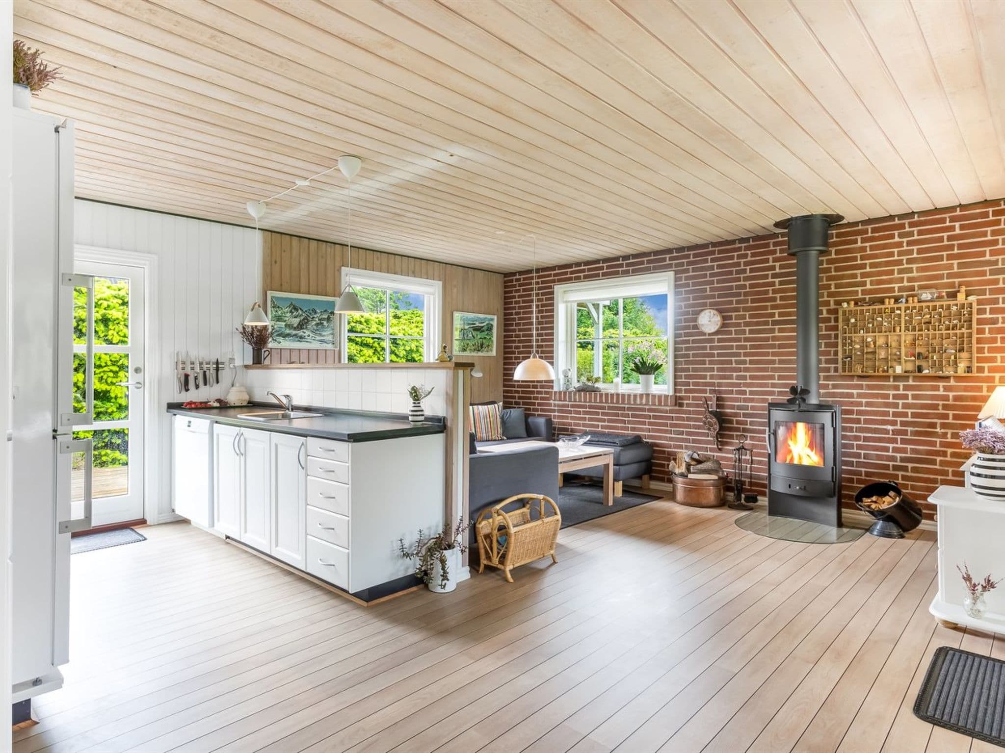 Kitchen / Dining Room