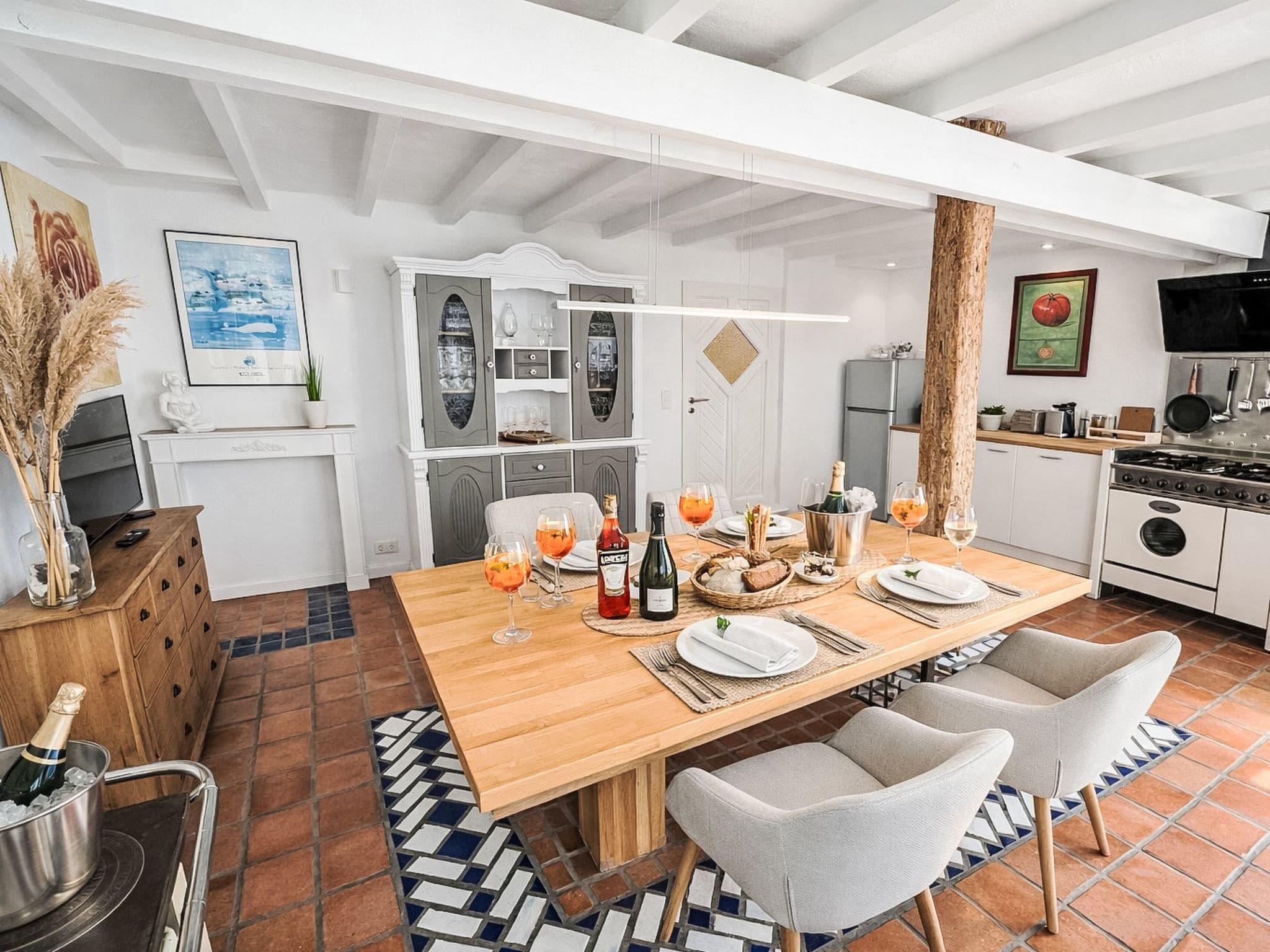Kitchen / Dining Room