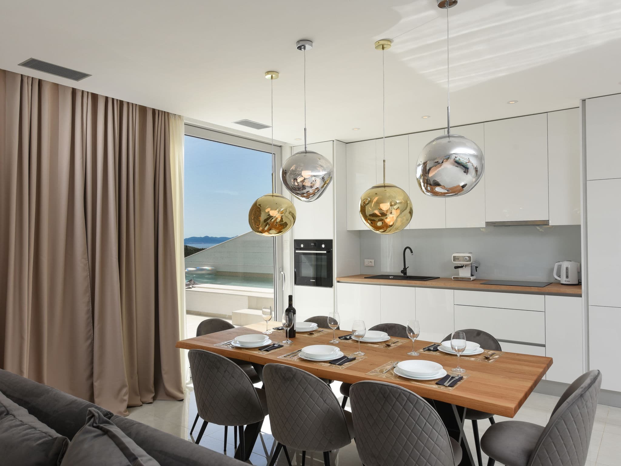 Kitchen / Dining Room