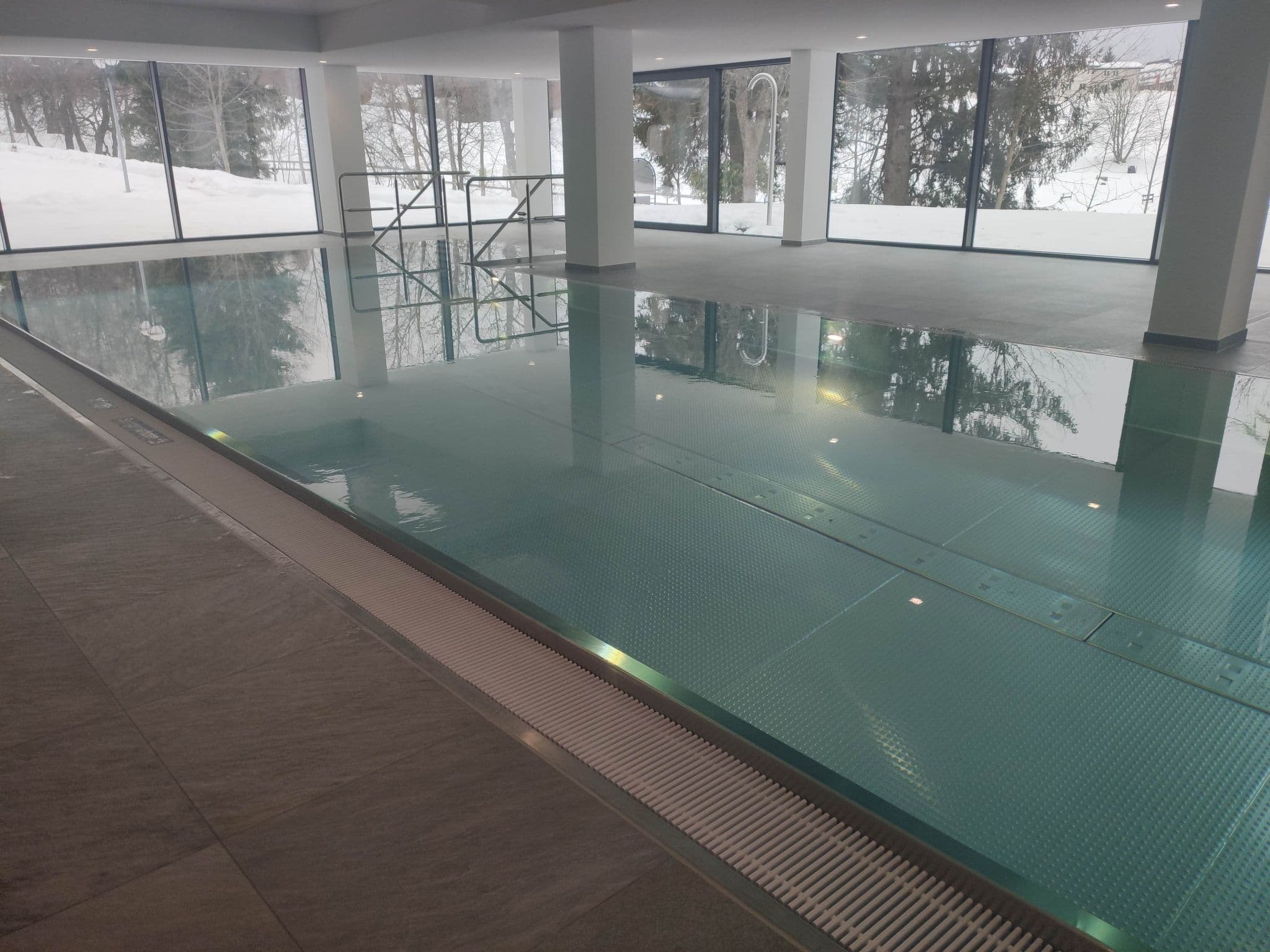 Pool Indoor