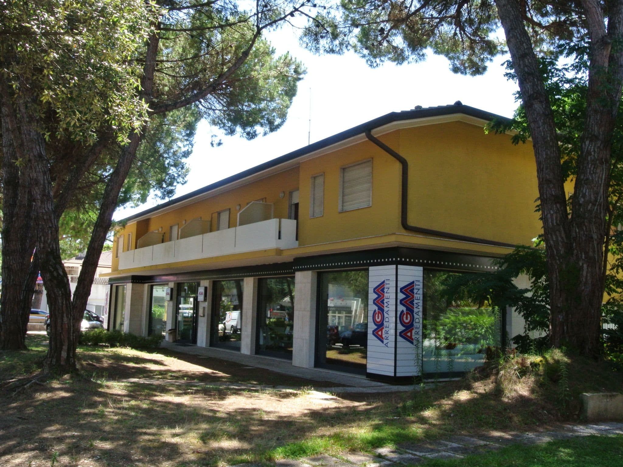 Gallery Image 15