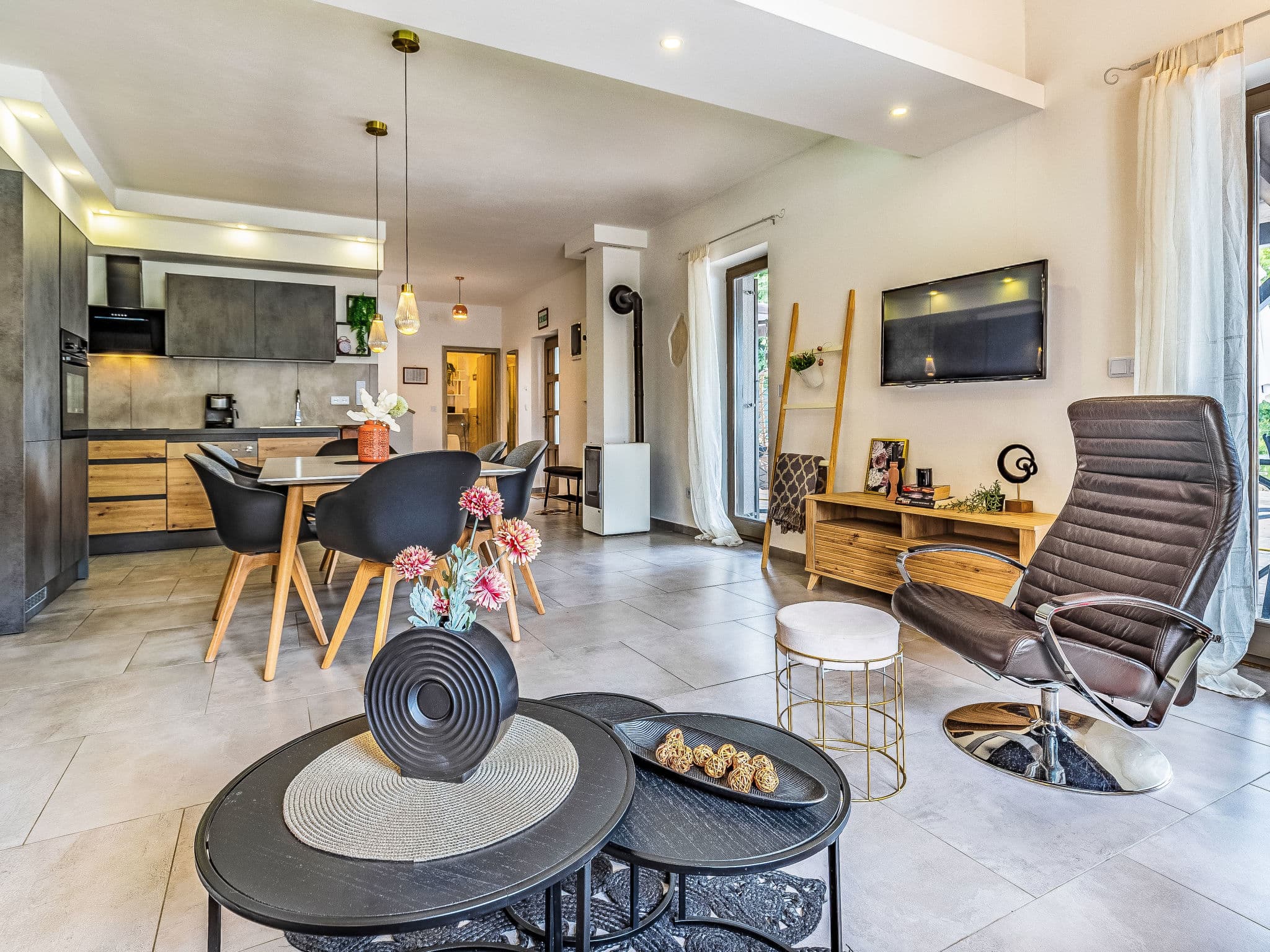 Kitchen / Dining Room